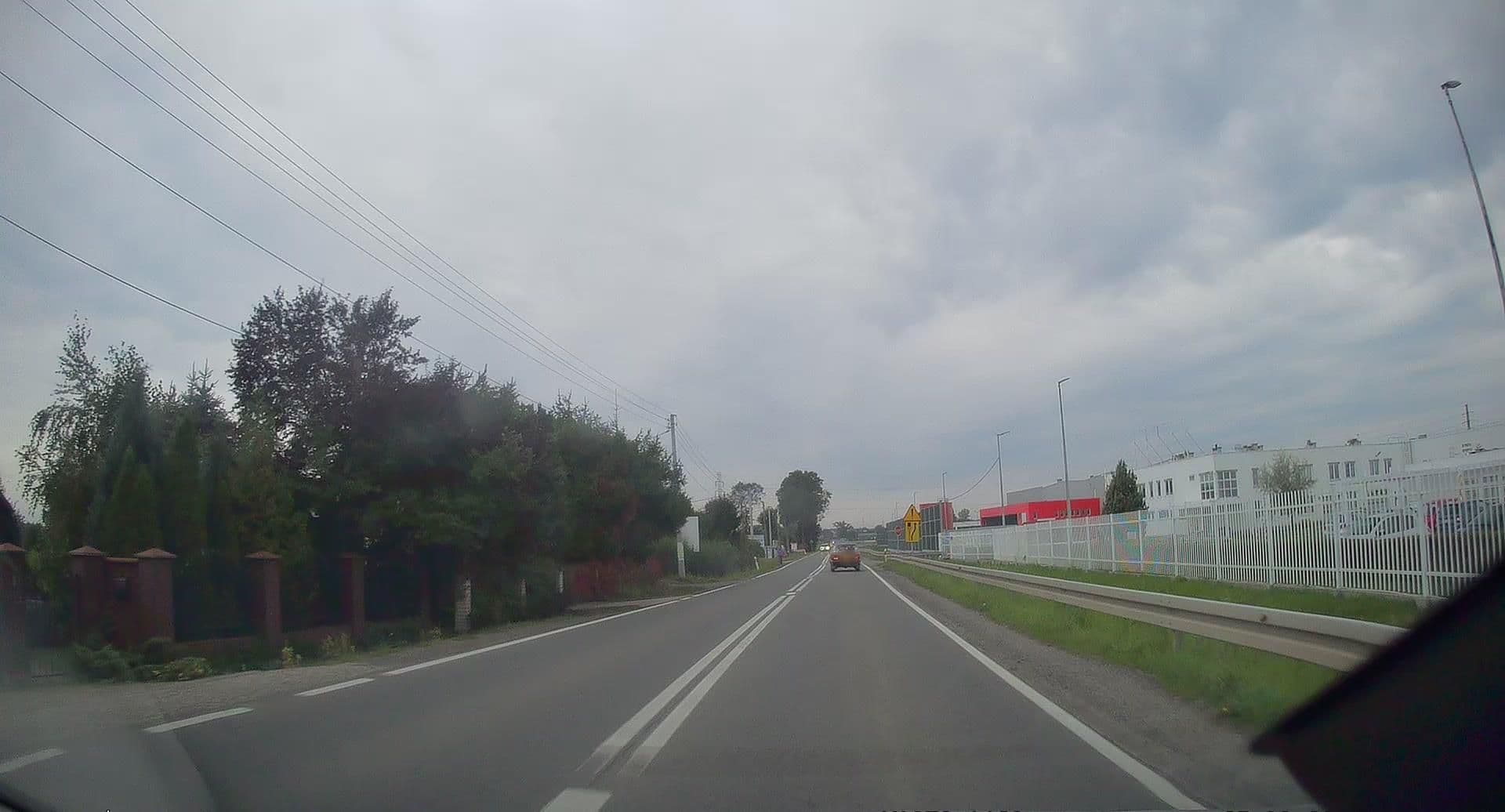 Street view near Przedsiębiorstwo us3ugowo handlowe Anson S c Anna Sonik Andrzej Sonik, Podłęże — © edc22 (CC BY-SA · Mapillary)