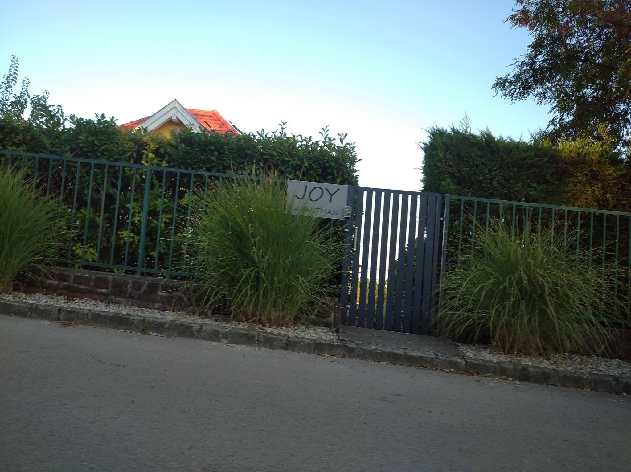 Street view near Joy Apartman, Balatonalmádi — © grozsa11 (CC BY-SA · Mapillary)