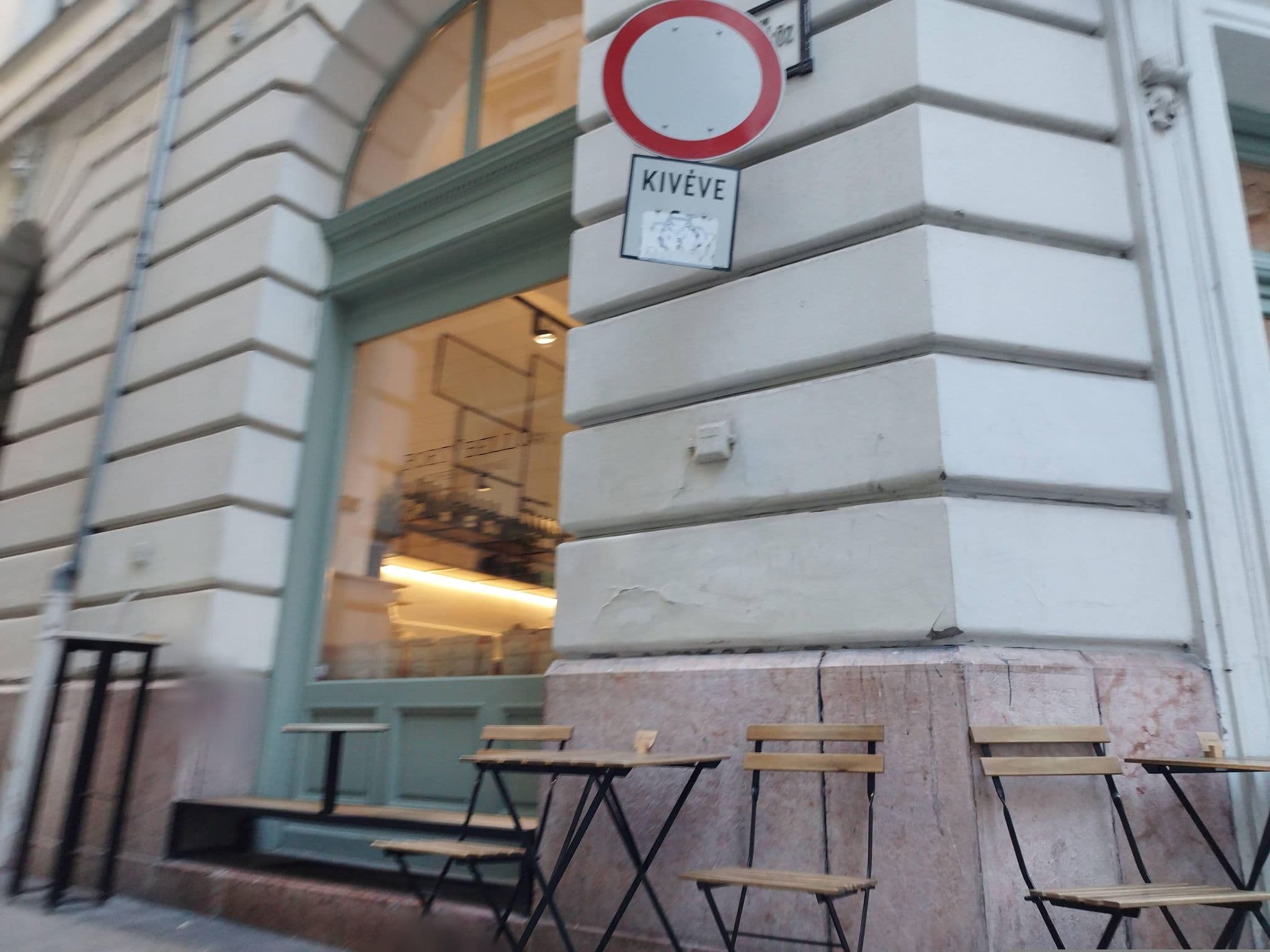 Street view near Amber Terrace Studios, Palotanegyed — © grozsa11 (CC BY-SA · Mapillary)