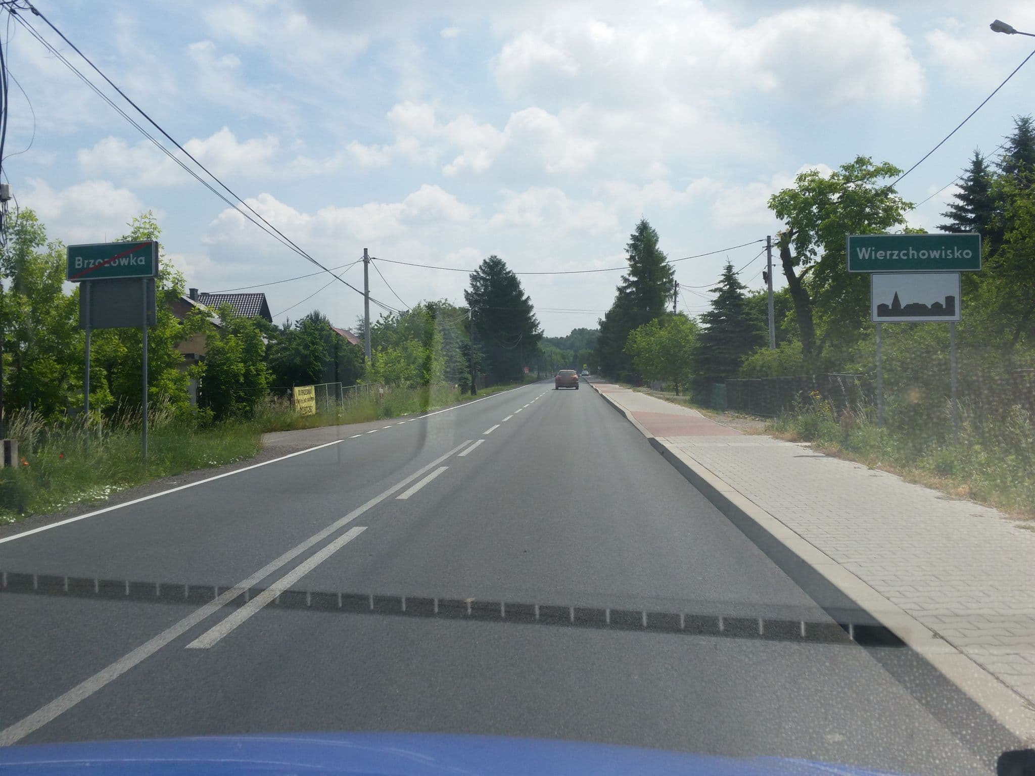 Street view near Krollhouse Hotel, Wolbrom — © ireun (CC BY-SA · Mapillary)