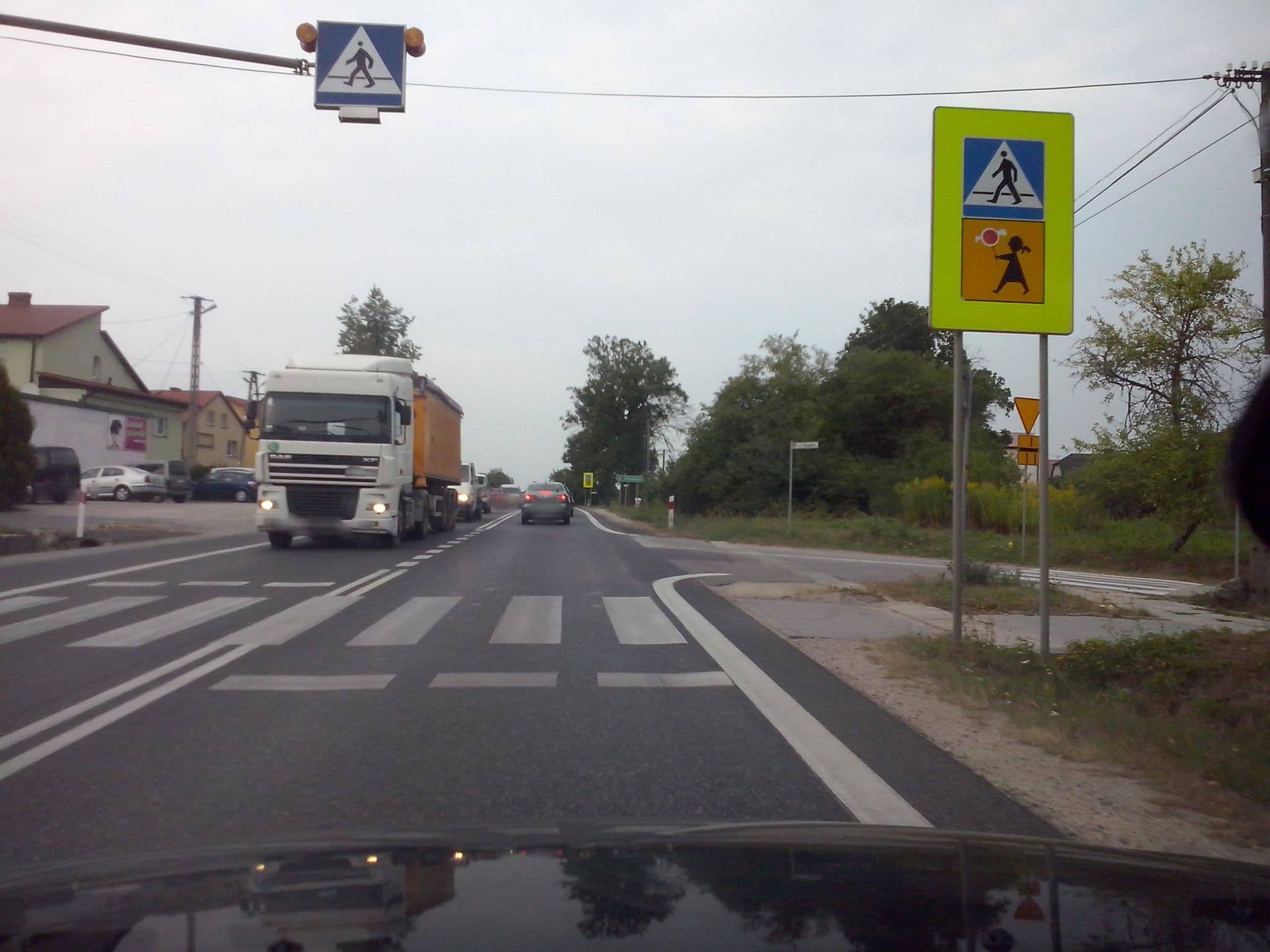 Street view near "Bilcza" Usługi Hotelarskie, Morawica — © Zbigniew_Czernik (CC BY-SA · Mapillary)