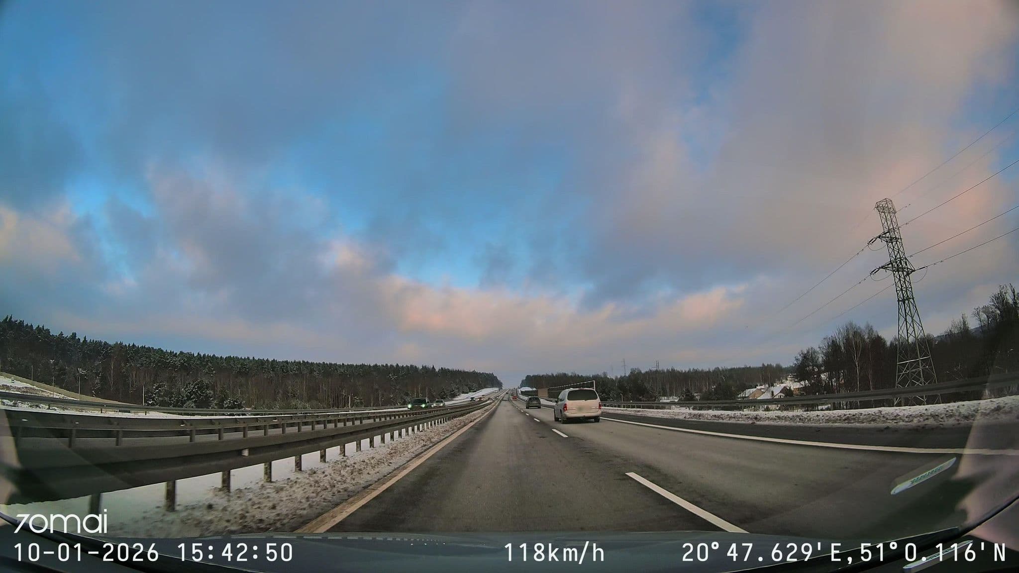 Street view near Ziółek - Hotel, restauracja,stacja benzynowa, Suchedniów — © doriel (CC BY-SA · Mapillary)