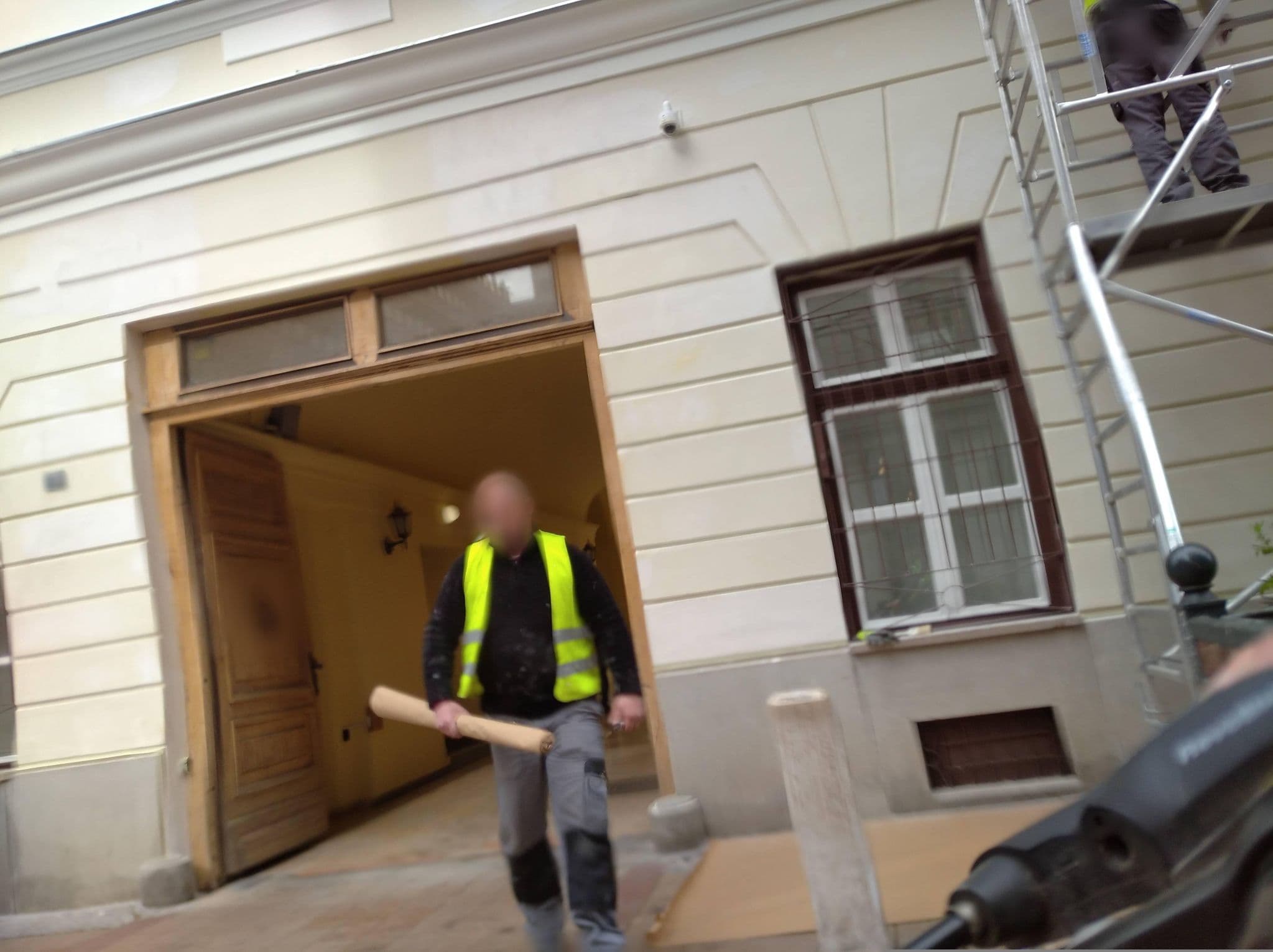 Street view near 7x24 Central Hostel, Budapest V. kerület — © grozsa11 (CC BY-SA · Mapillary)