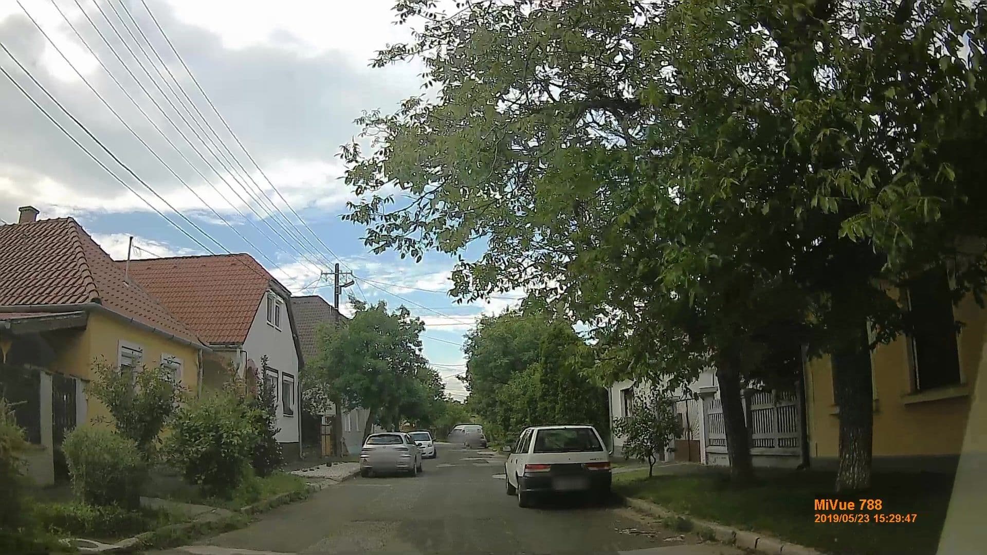 Street view near Madárfészek Apartman, Veszprém — © geox123 (CC BY-SA · Mapillary)