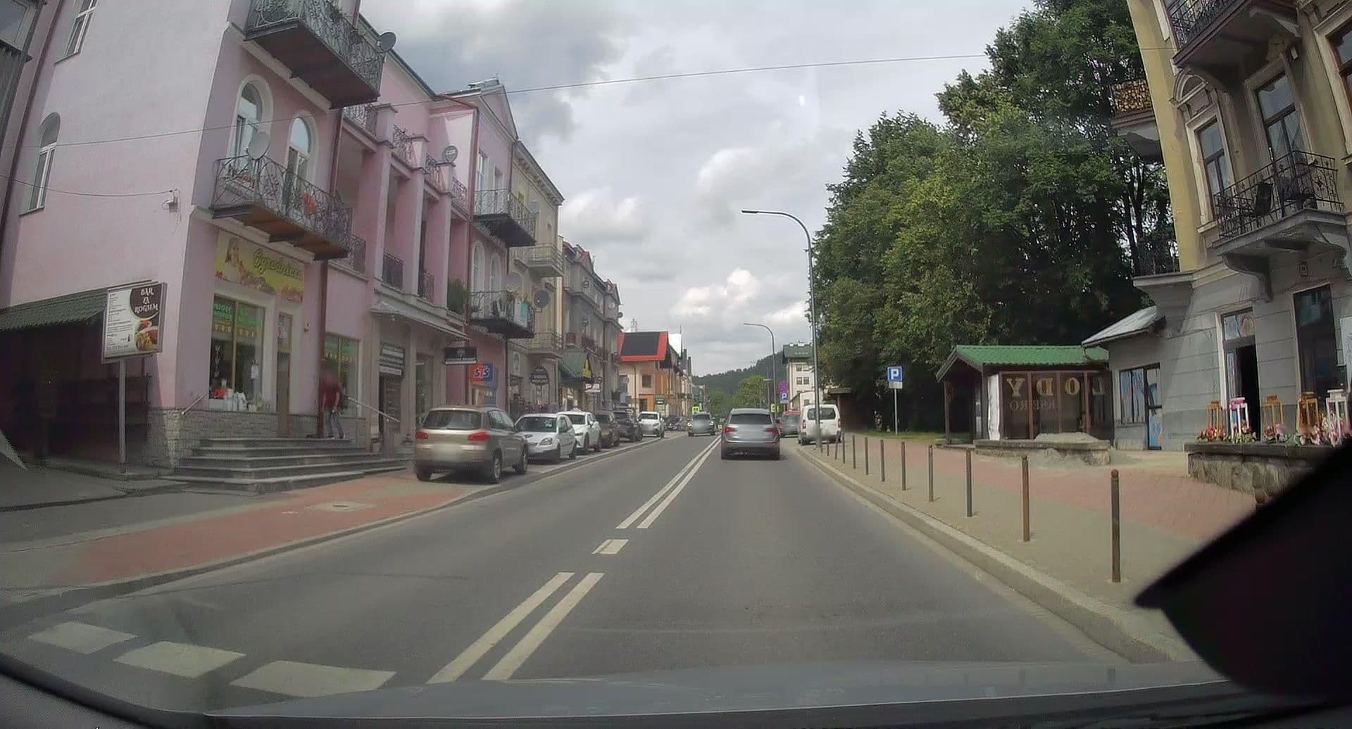 Street view near Wynajem Pokoi Gościnnych Hesse Krystyna, Krynica-Zdrój — © edc22 (CC BY-SA · Mapillary)