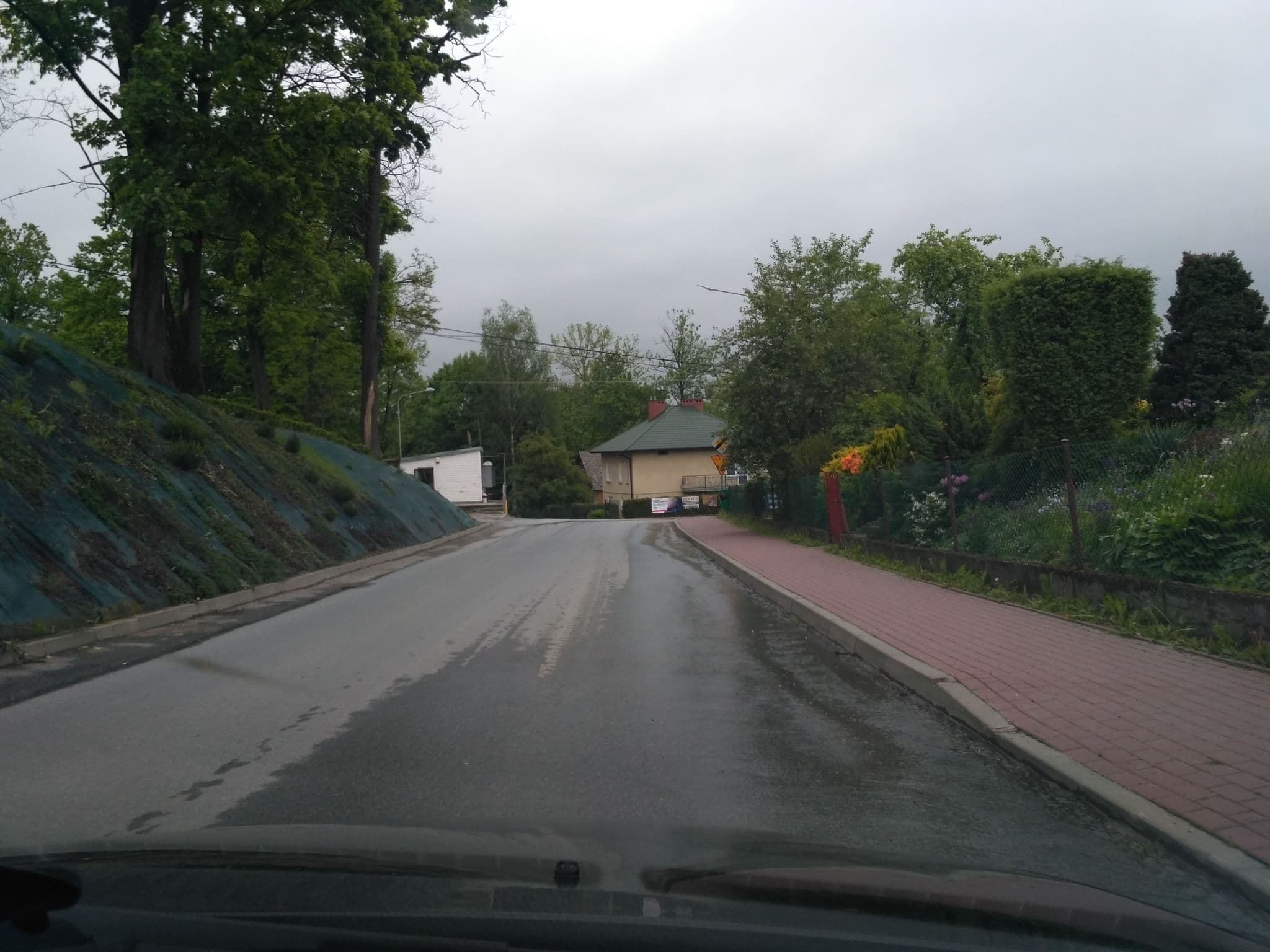 Street view near Hotelik Amigo, Brzyska — © czecko (CC BY-SA · Mapillary)