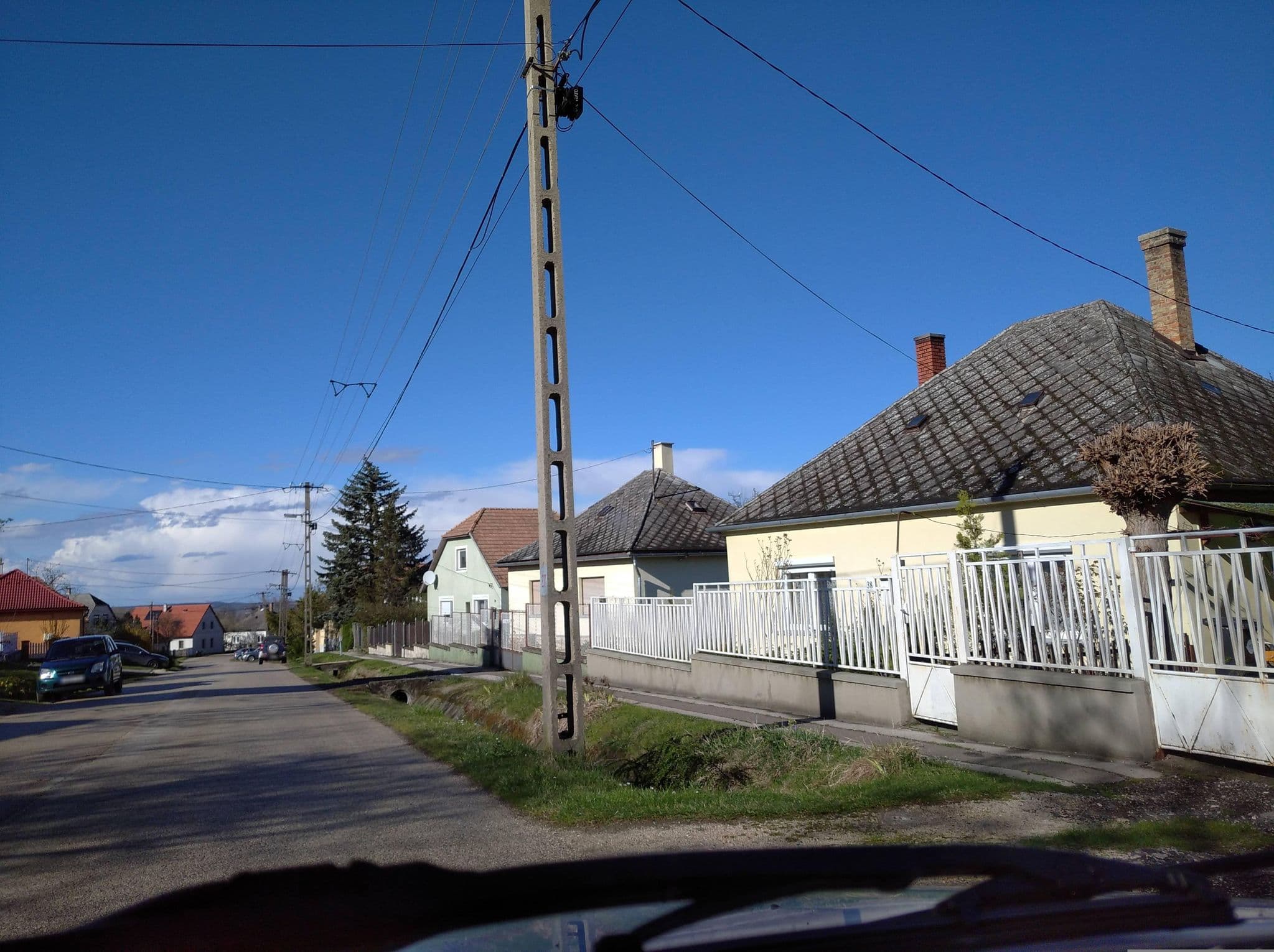 Street view near Detti vendégház, Bakonyszentlászló — © grozsa11 (CC BY-SA · Mapillary)