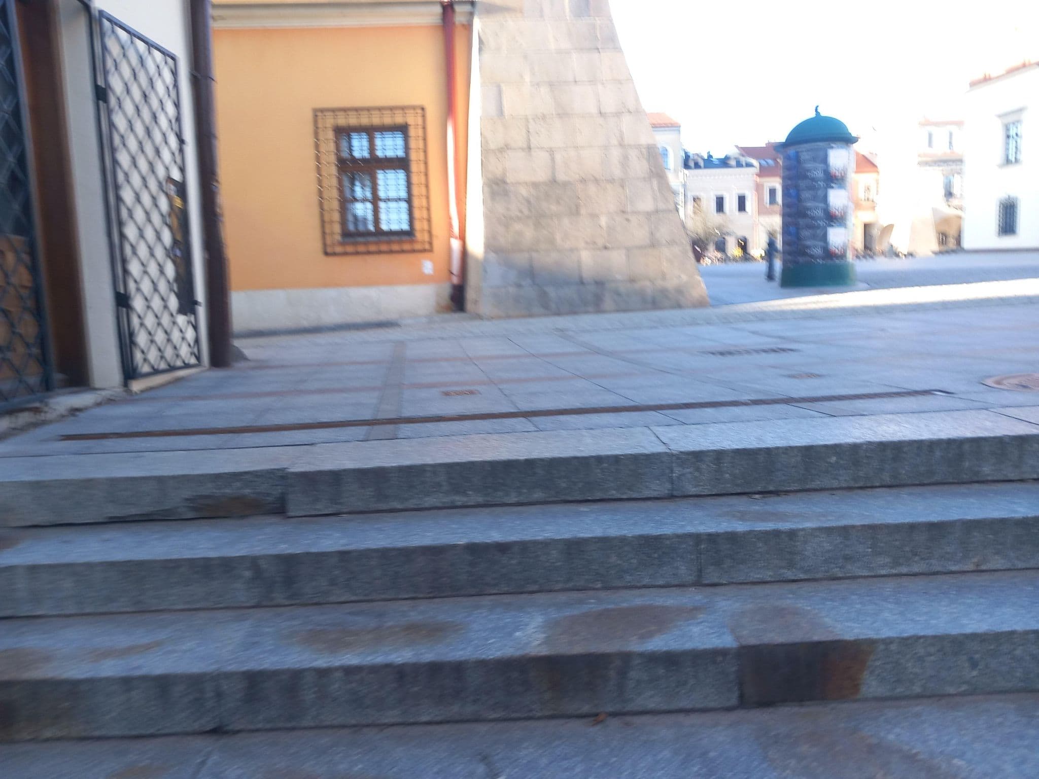 Street view near Tarnowskie Centrum Informacji, Tarnów — © BigTasty32 (CC BY-SA · Mapillary)
