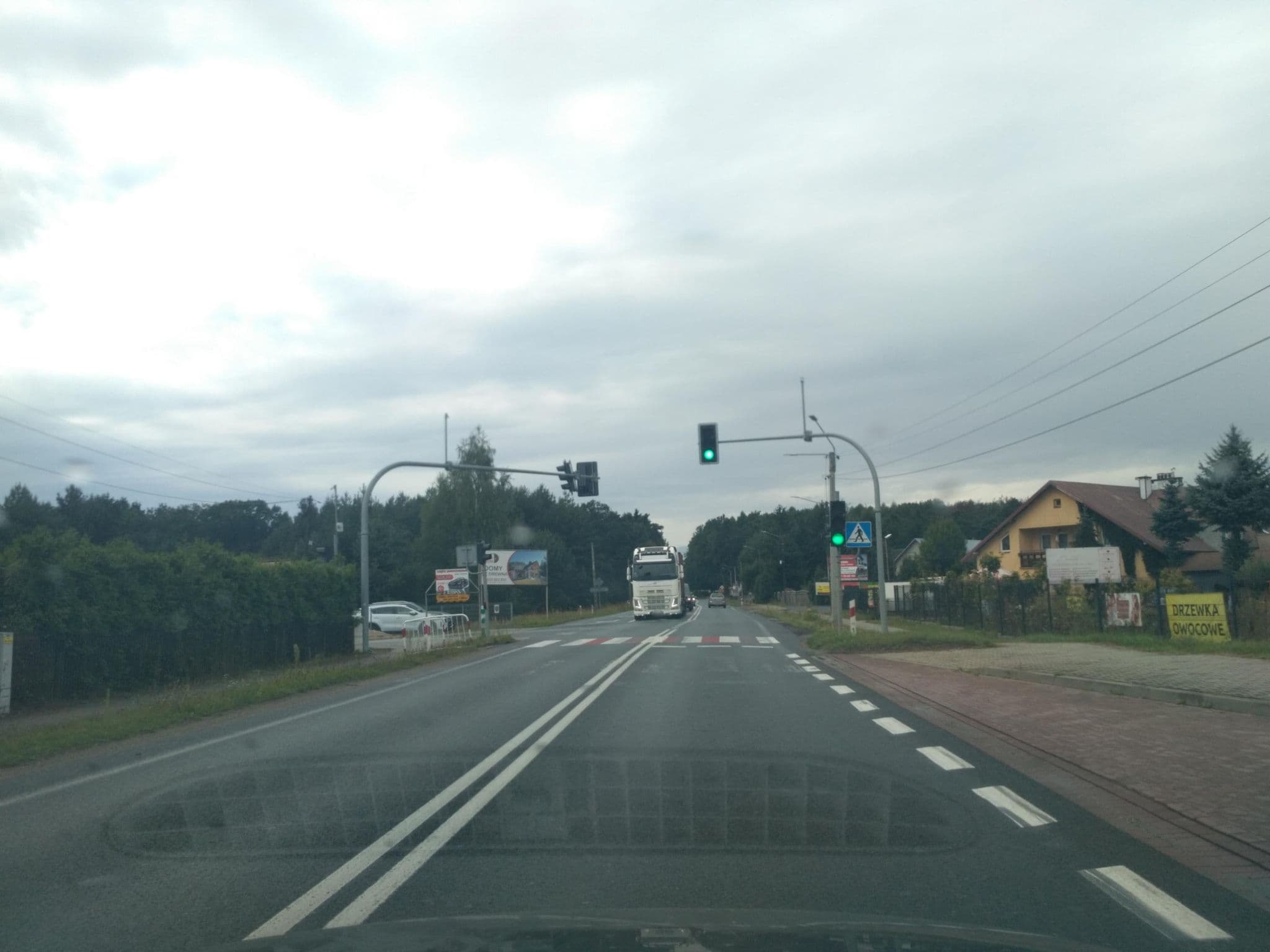 Street view near "Malibu" Sp.j. Firma Handlowo-Usługowa Zofia Niedbalec Marian Niedbalec, Brzeźnica — © czecko (CC BY-SA · Mapillary)