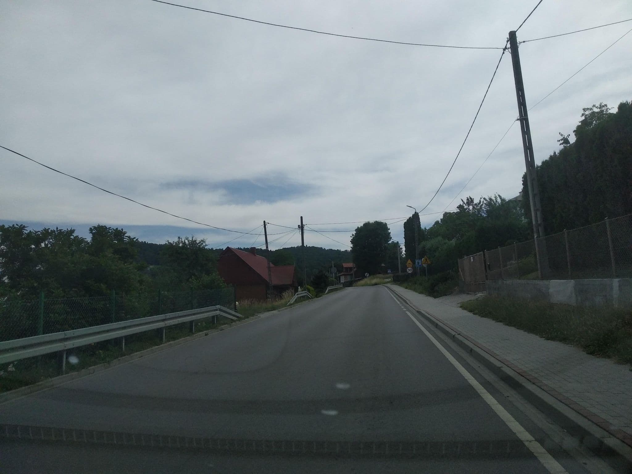 Street view near Warta. Dom Wypoczynkowo - Rehabilitacyjny, Iwonicz-Zdrój — © czecko (CC BY-SA · Mapillary)