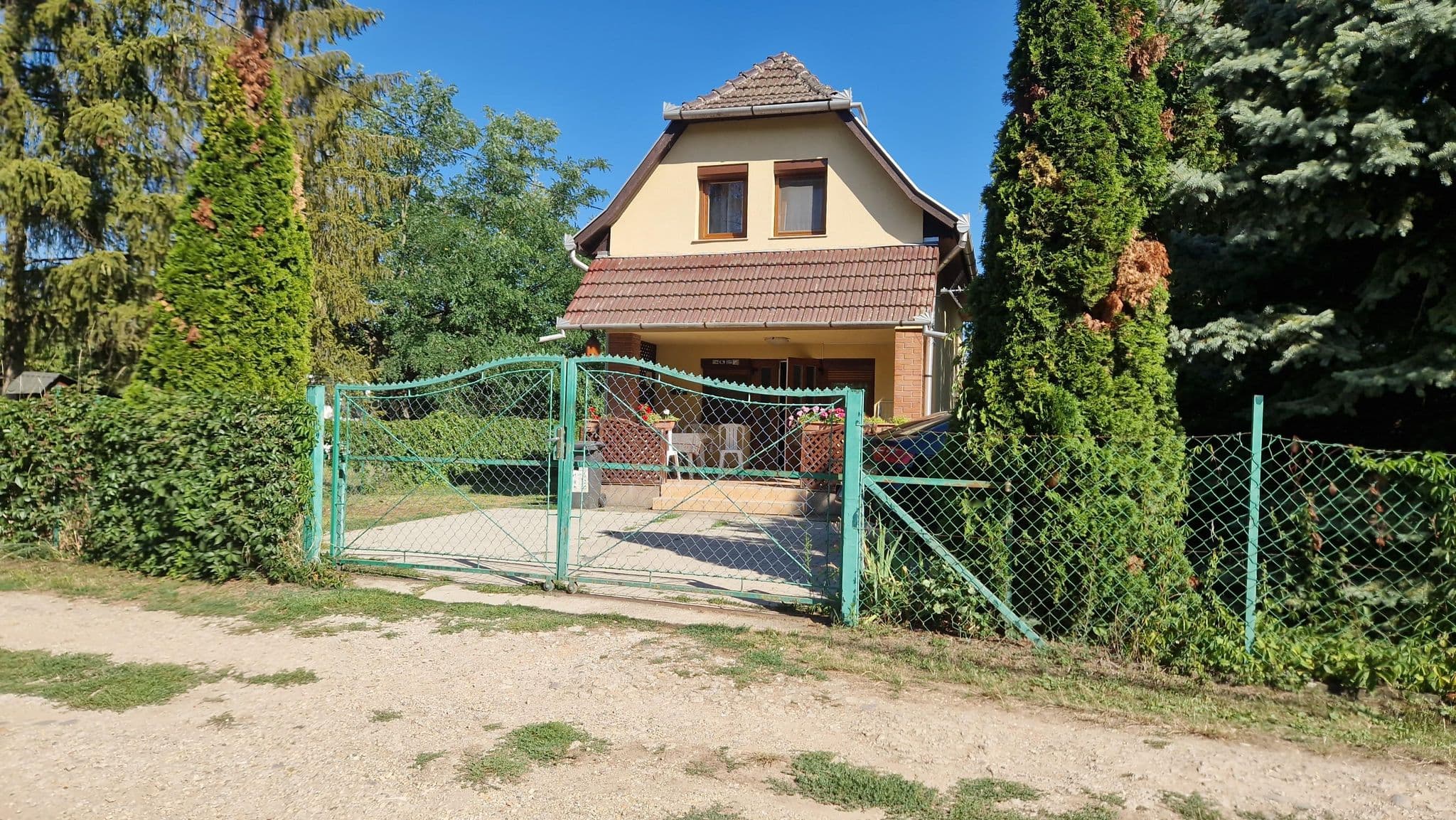 Street view near Lipták Vendégház, Szarvas — © turboscsiga (CC BY-SA · Mapillary)