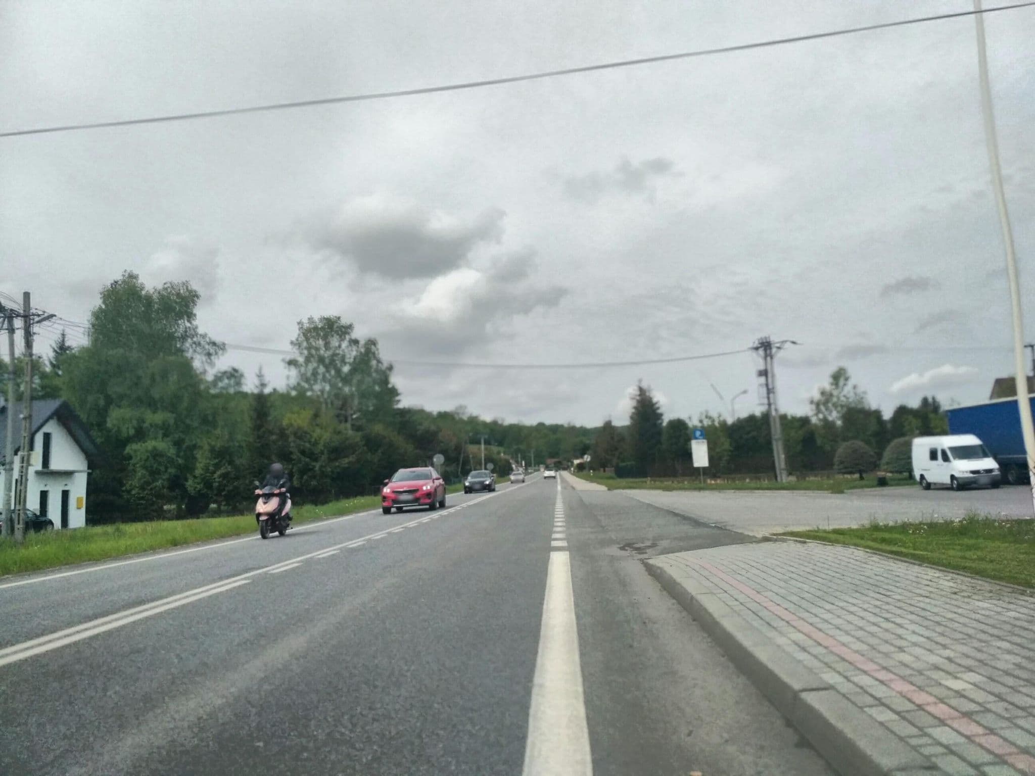 Street view near Kandefer. Hotel i restauracja, Besko — © czecko (CC BY-SA · Mapillary)