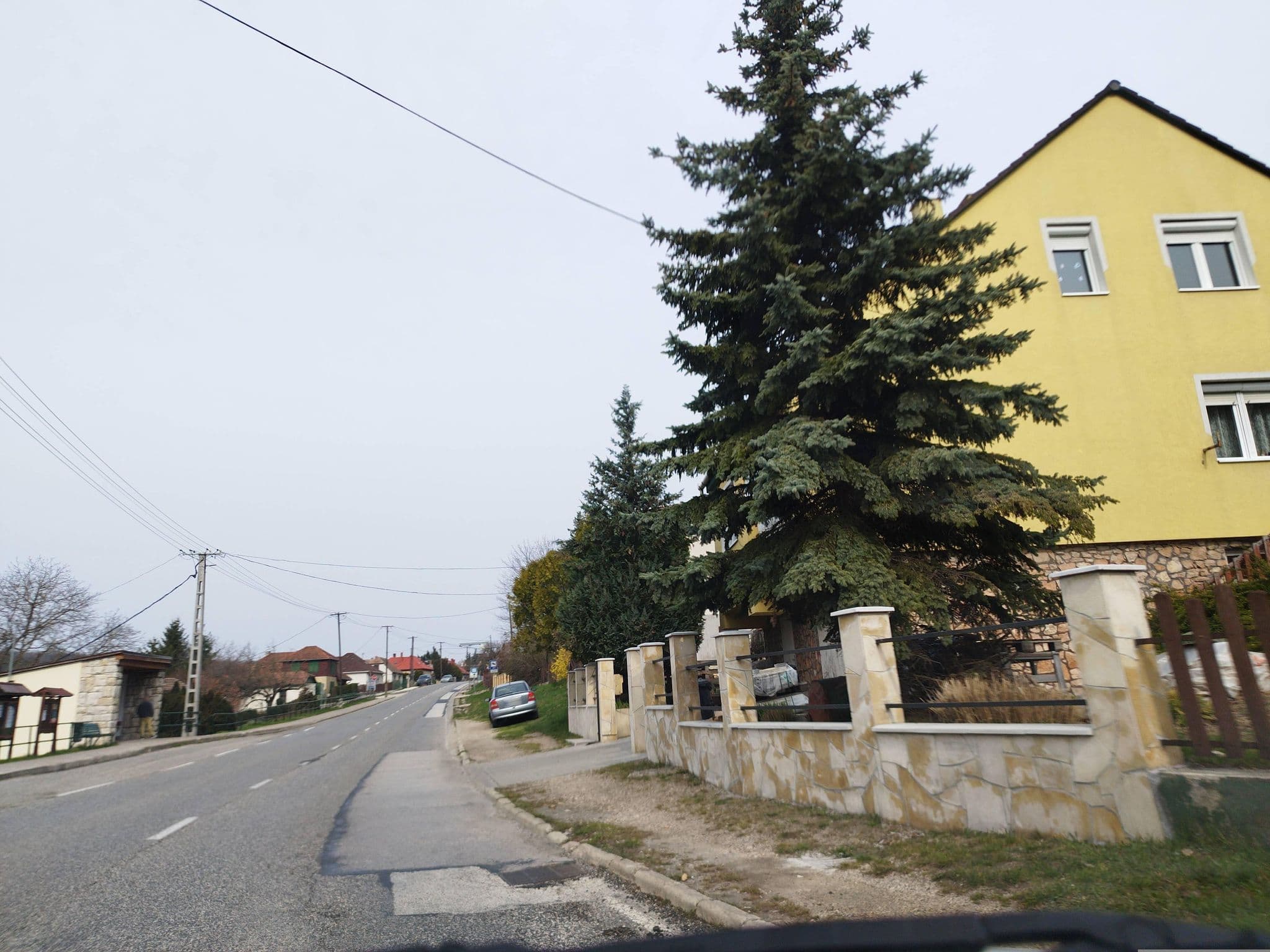 Street view near Bakonyi Apartmanház, Zirc — © grozsa11 (CC BY-SA · Mapillary)