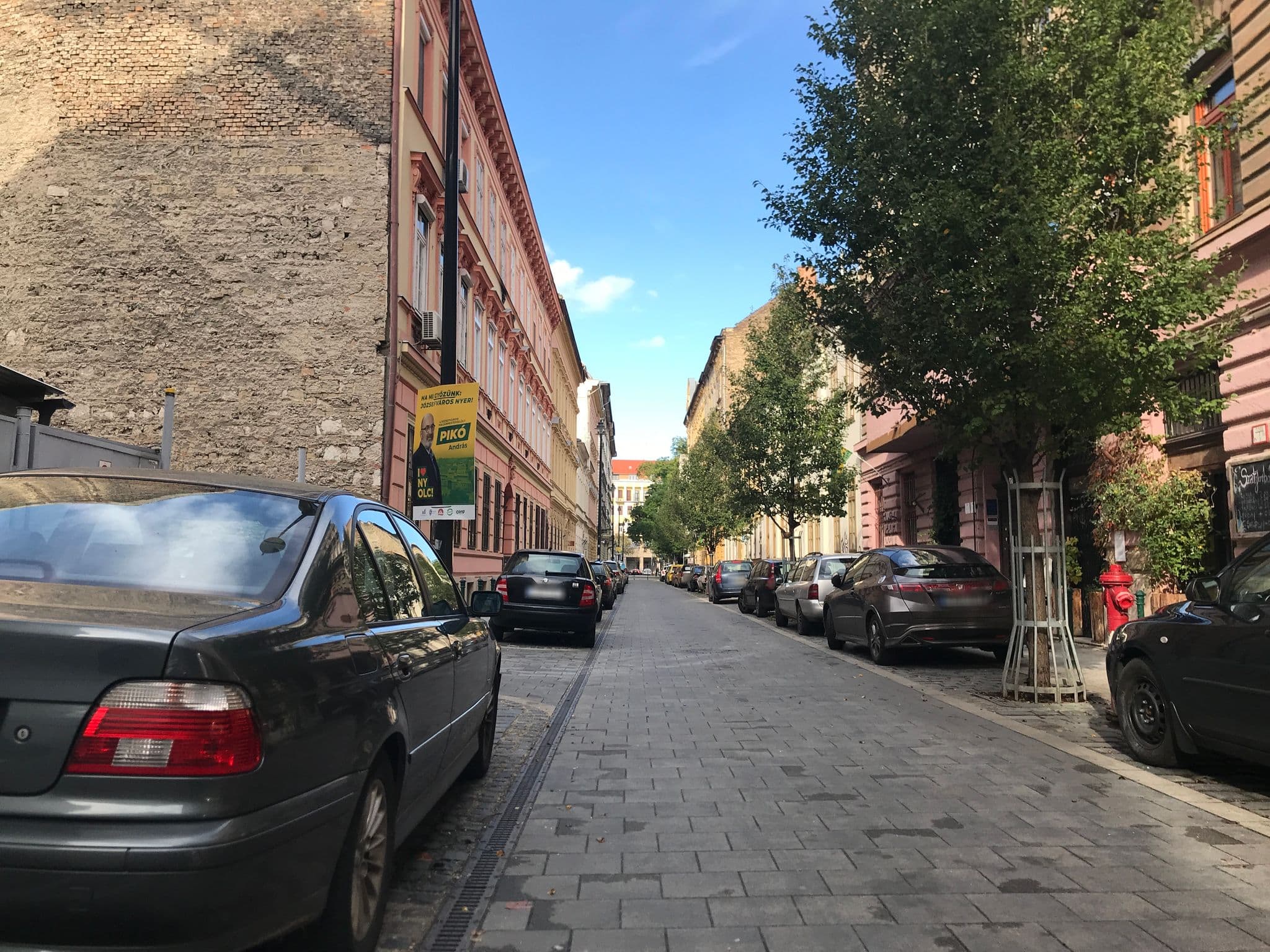 Street view near Hotel Anna Superior, Palotanegyed — © nemethgeri97 (CC BY-SA · Mapillary)