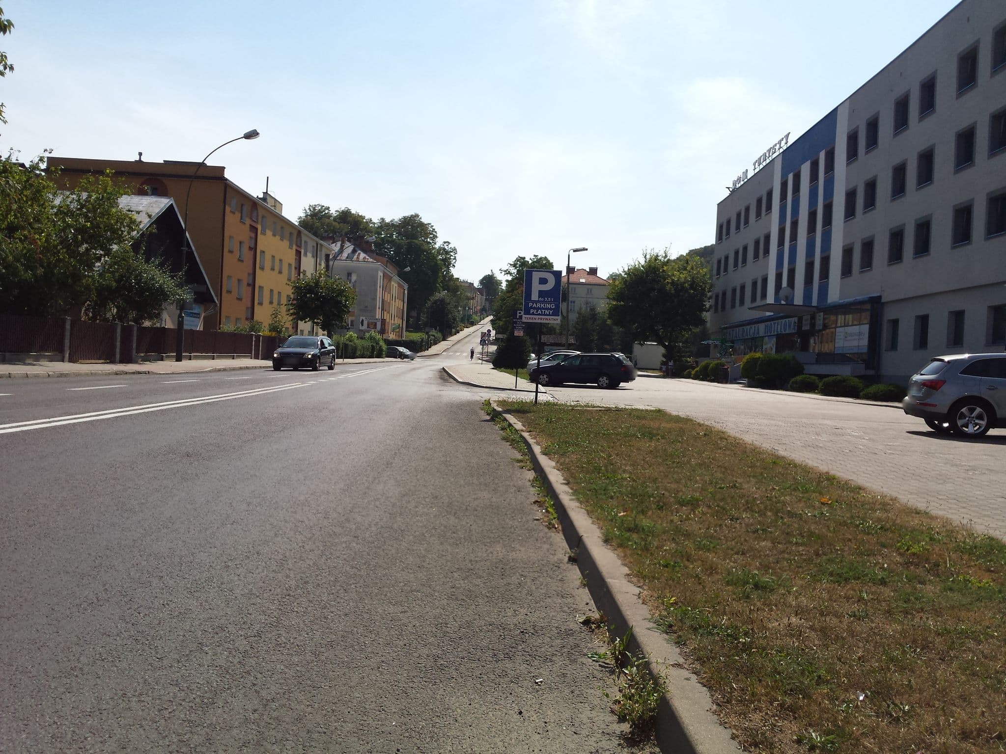 Street view near Bieszczadzkie schroniska i hotele PTTK Sp. z o.o., Sanok — © wiktorn (CC BY-SA · Mapillary)