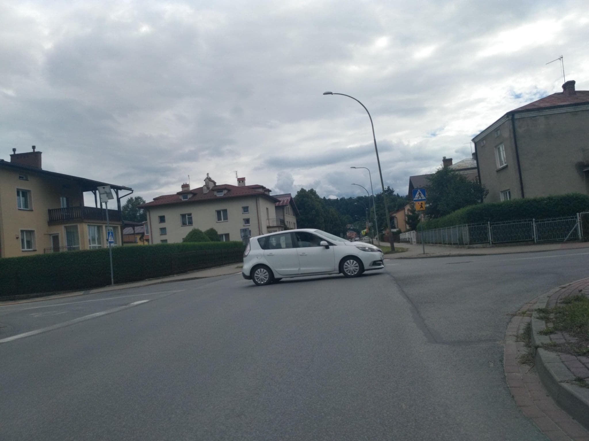 Street view near Wynajem Domków Agnieszka Miszczyszyn, Sanok — © czecko (CC BY-SA · Mapillary)