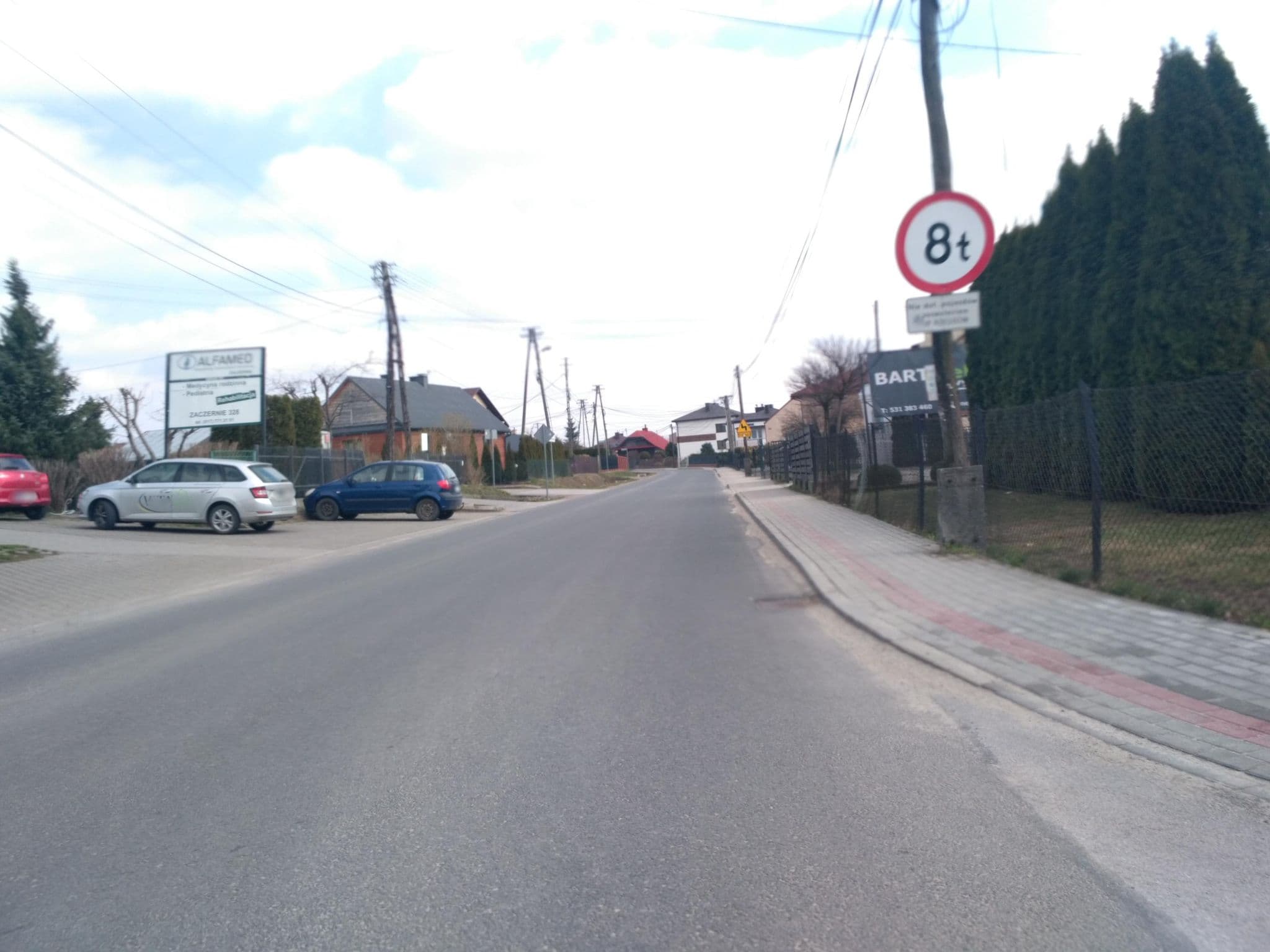 Street view near Hotel Nowy Dwór. Restauracja, Trzebownisko — © czecko (CC BY-SA · Mapillary)