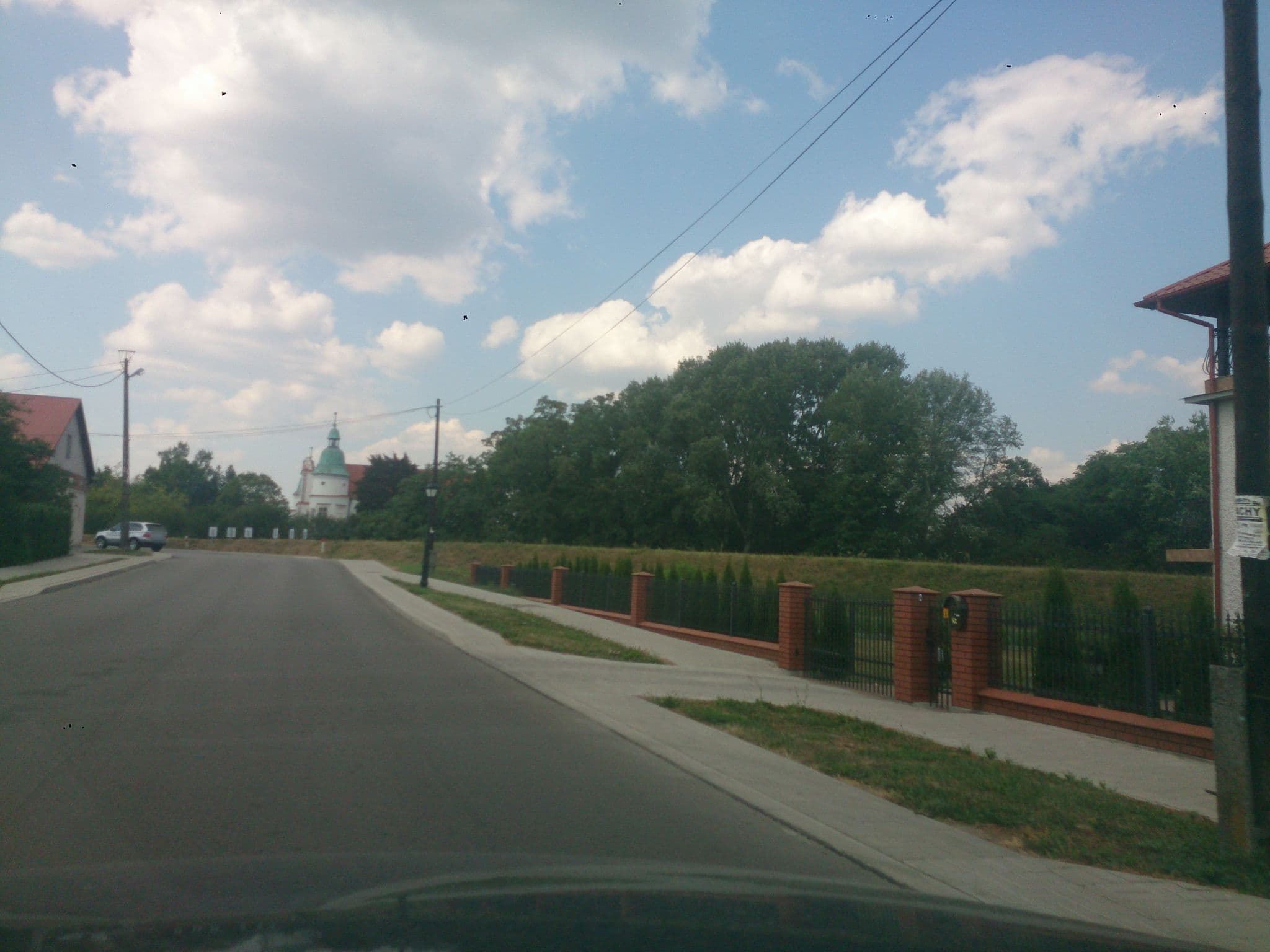 Street view near Baranów Sandomierski. Zespół Pałacowo - Parkowy, Baranów Sandomierski — © przemas75 (CC BY-SA · Mapillary)