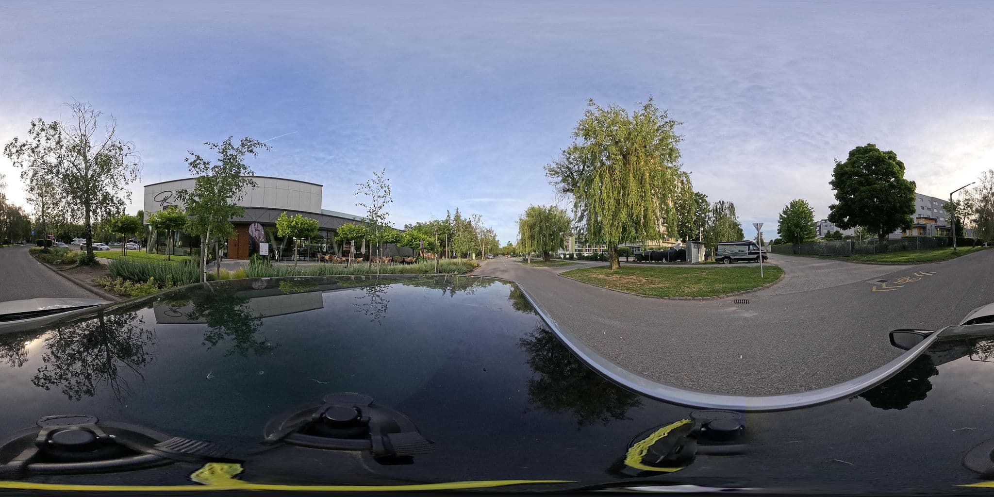 Street view near REED hotel&bistro, Siófok — © kami911 (CC BY-SA · Mapillary)