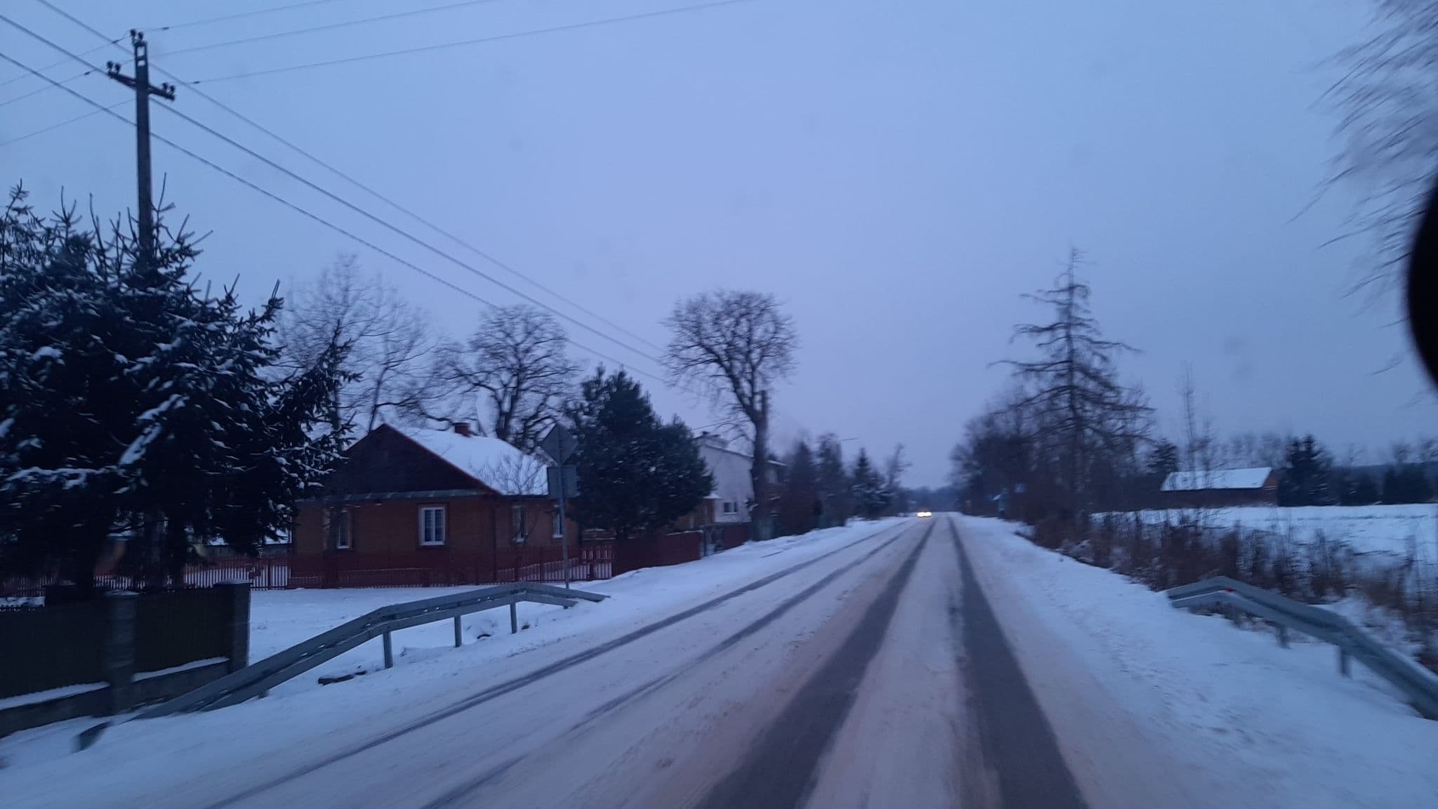 Street view near "Gościniec Kozłowiecki" Sp. z o.o., Kamionka — © GiulianoMarcocelli (CC BY-SA · Mapillary)