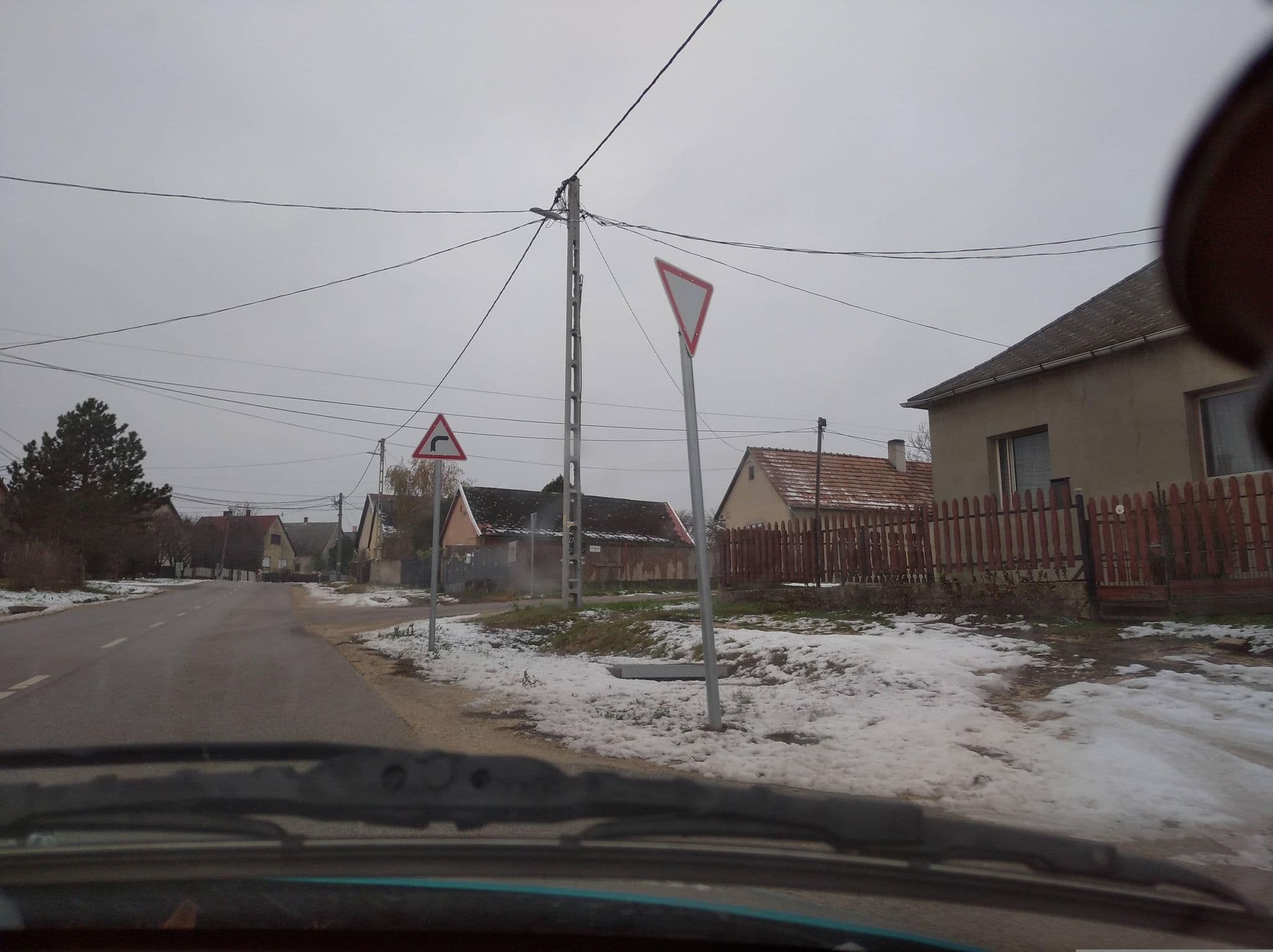 Street view near Linda Vendégház, Csákvár — © grozsa11 (CC BY-SA · Mapillary)