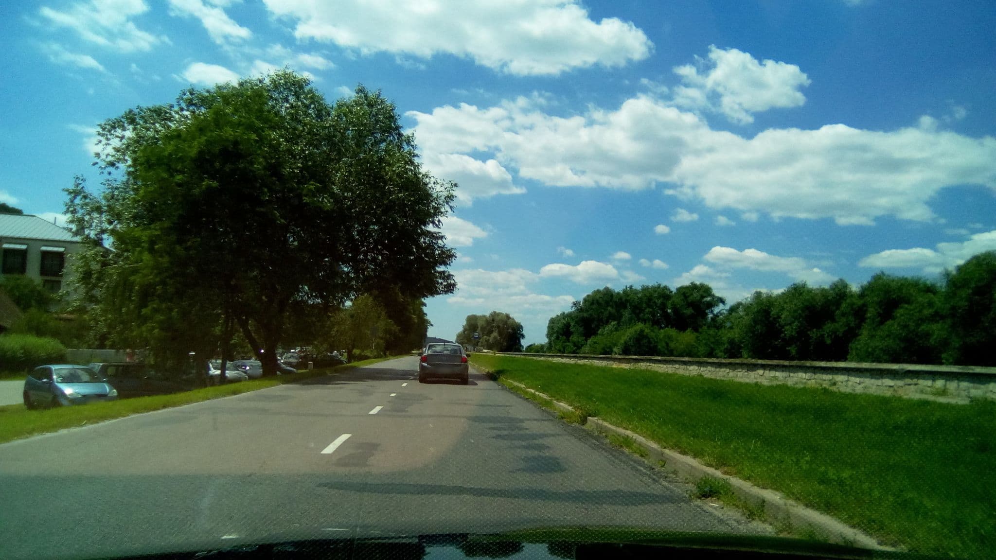 Street view near Dom Pracy Twórczej Katolickiego Uniwersytetu Lubelskiego, Kazimierz Dolny — © and987 (CC BY-SA · Mapillary)
