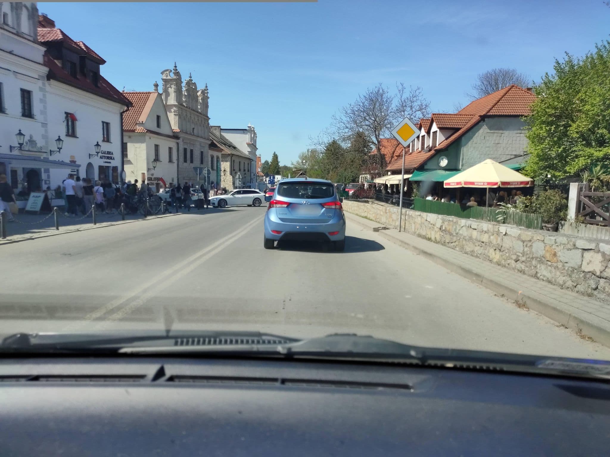 Street view near Dom góralski, Kazimierz Dolny — © GanderPL (CC BY-SA · Mapillary)