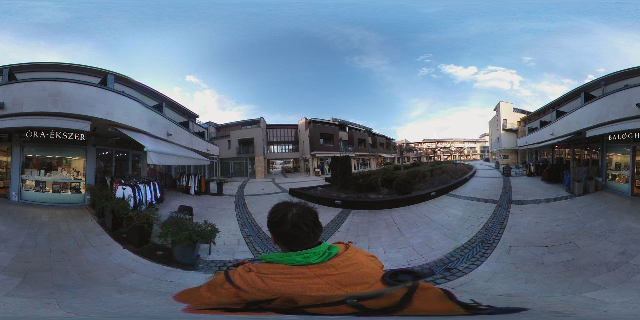 Street view near Hotel Golden Lake Resort, Balatonfüred — © kami911 (CC BY-SA · Mapillary)