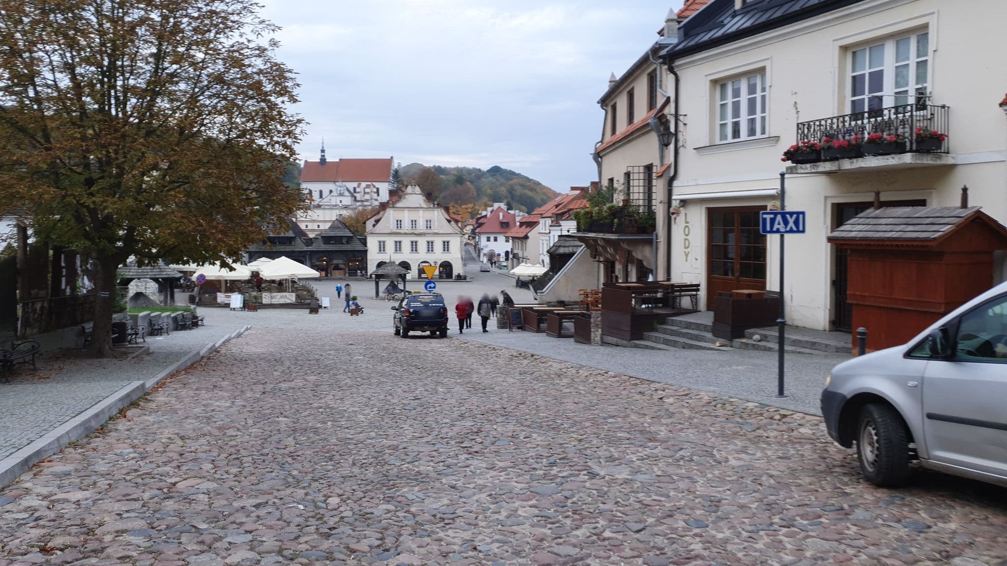 Street view near Apartamenty Przy Farze, Kazimierz Dolny — © grobin (CC BY-SA · Mapillary)