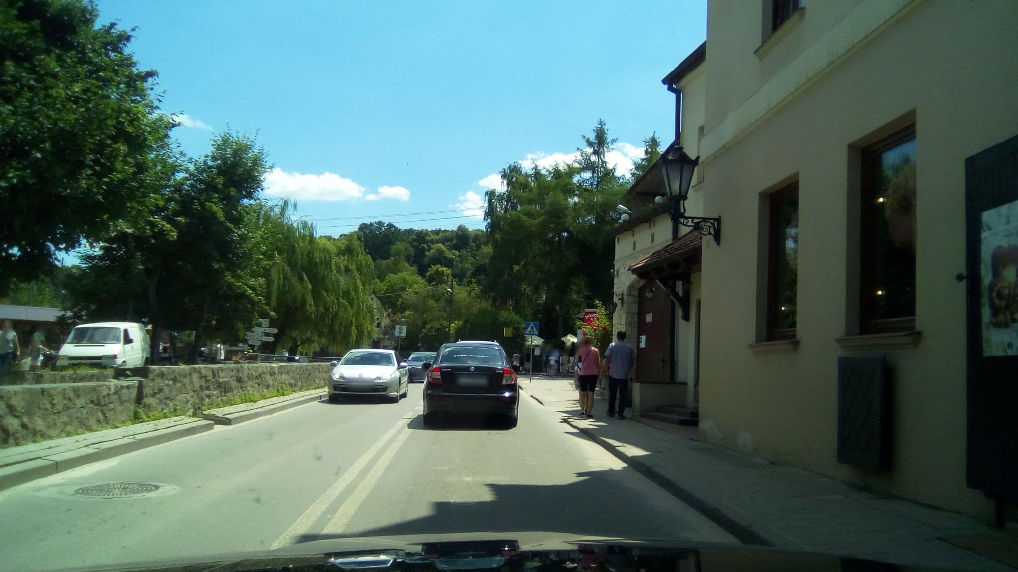 Street view near Władysława Kubiś Wynajem Pokoi, Kazimierz Dolny — © and987 (CC BY-SA · Mapillary)
