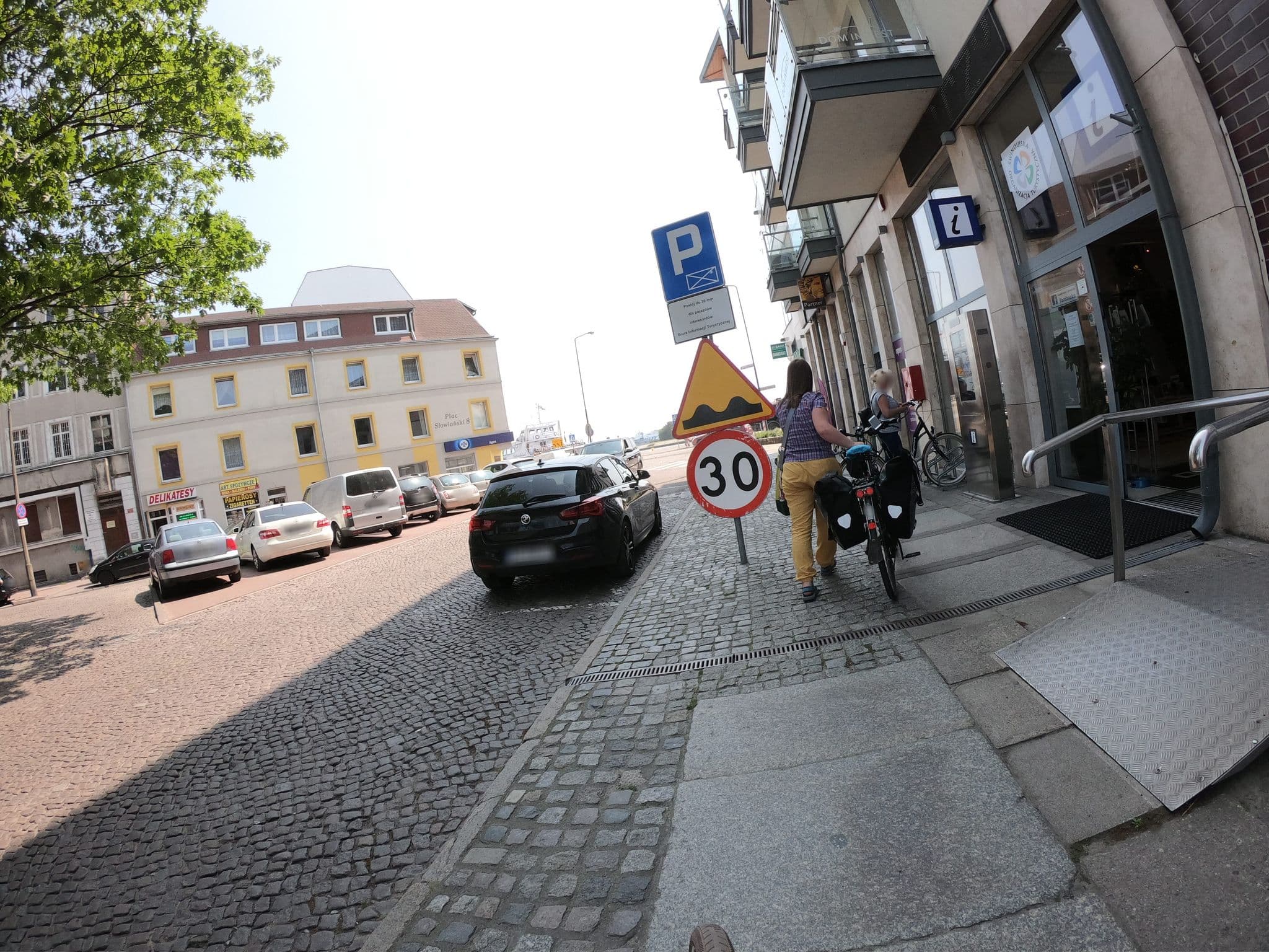Street view near Apartament Villa Concha, Świnoujście — © masterofnoroad (CC BY-SA · Mapillary)