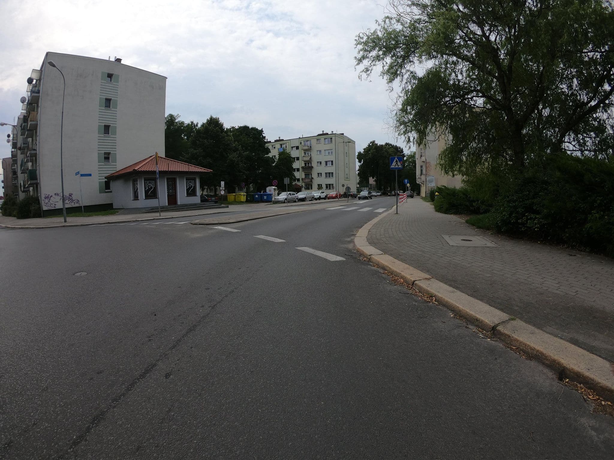Street view near Nysa. Hotel, Gubin — © masterofnoroad (CC BY-SA · Mapillary)