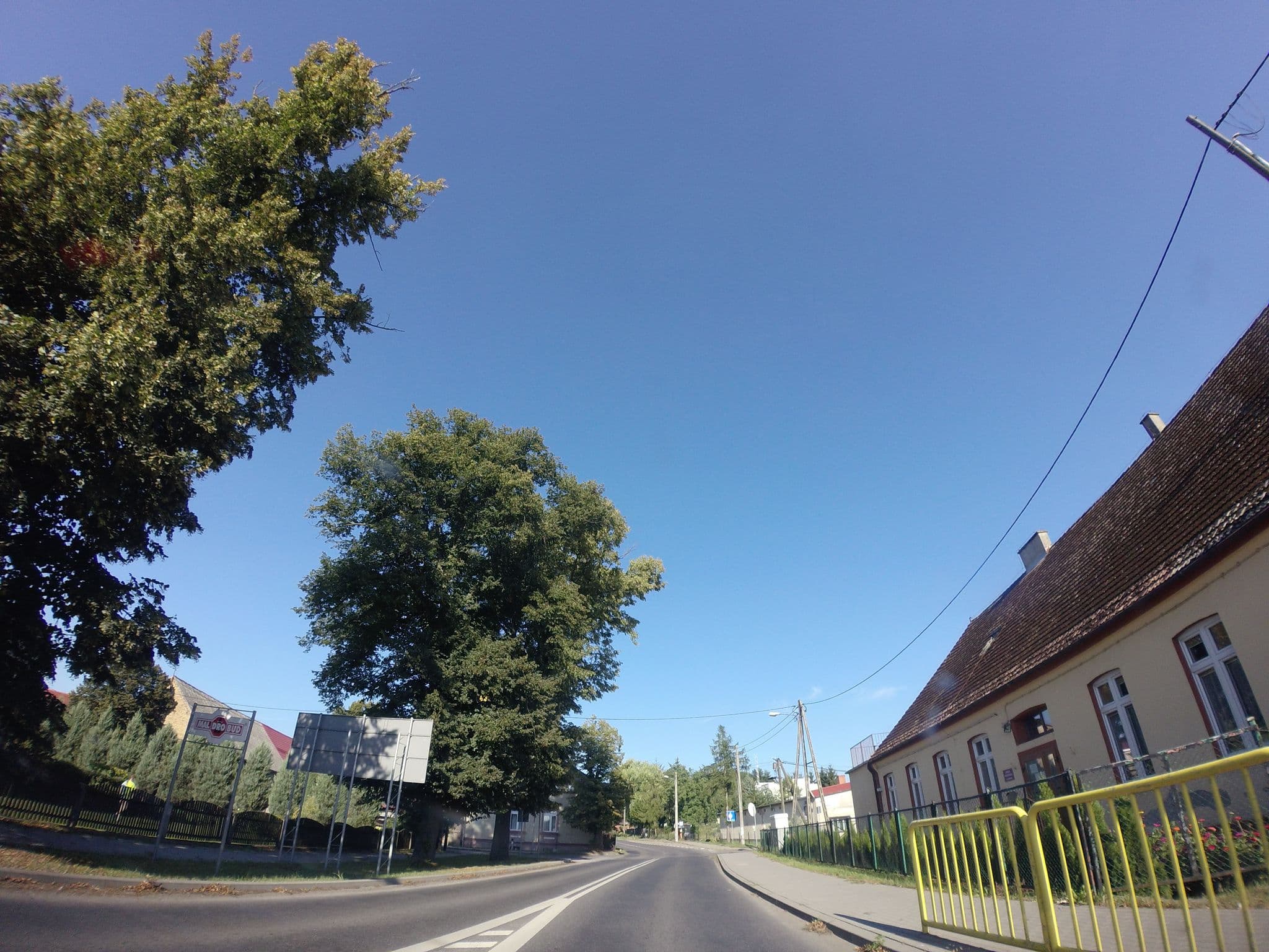 Street view near Centrum Ogrodnicze Imotel Grzegorz Pintal, Wawrów — © czadzik (CC BY-SA · Mapillary)