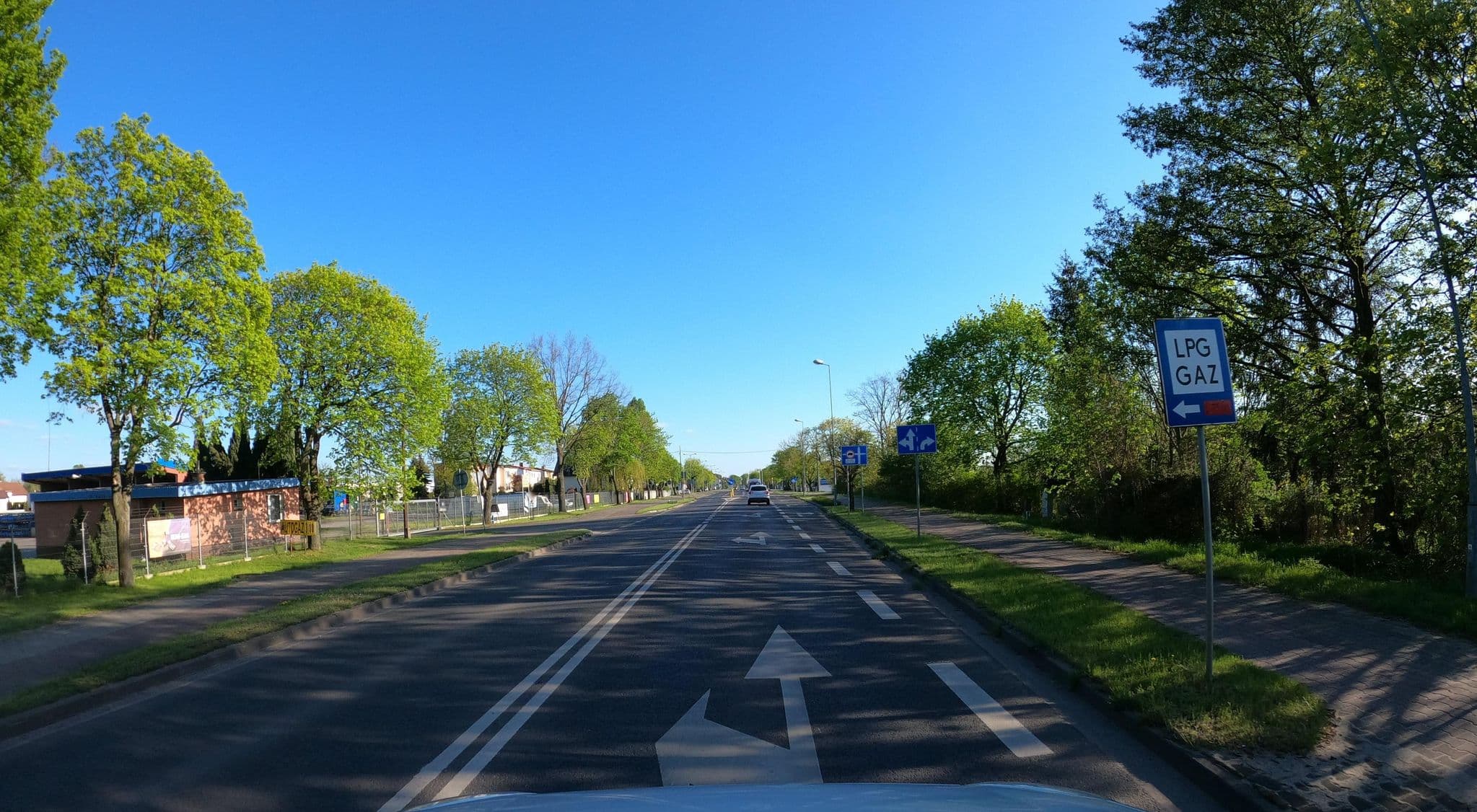 Street view near "Złoty Łan" Hotel, Otyń — © masterofnoroad (CC BY-SA · Mapillary)