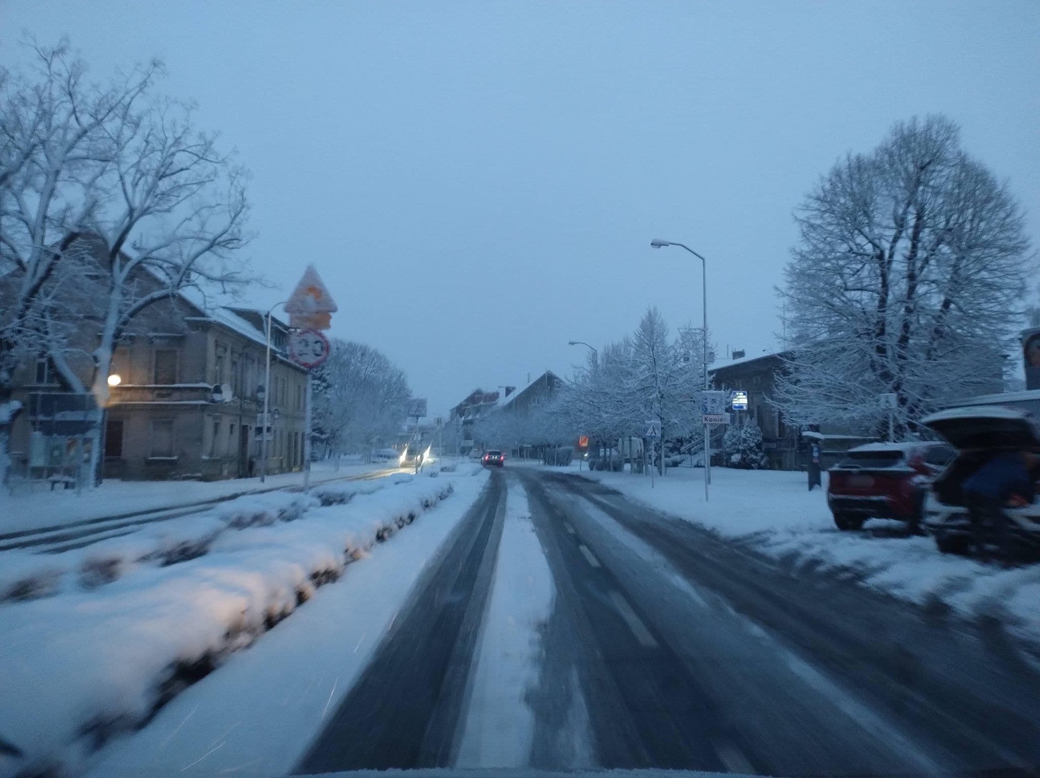 Street view near Lubuski - Hotel Lubuskiego Przedsiębiorstwa Gospodarki Turystycznej Lubtour, Świebodzin — © masterofnoroad (CC BY-SA · Mapillary)