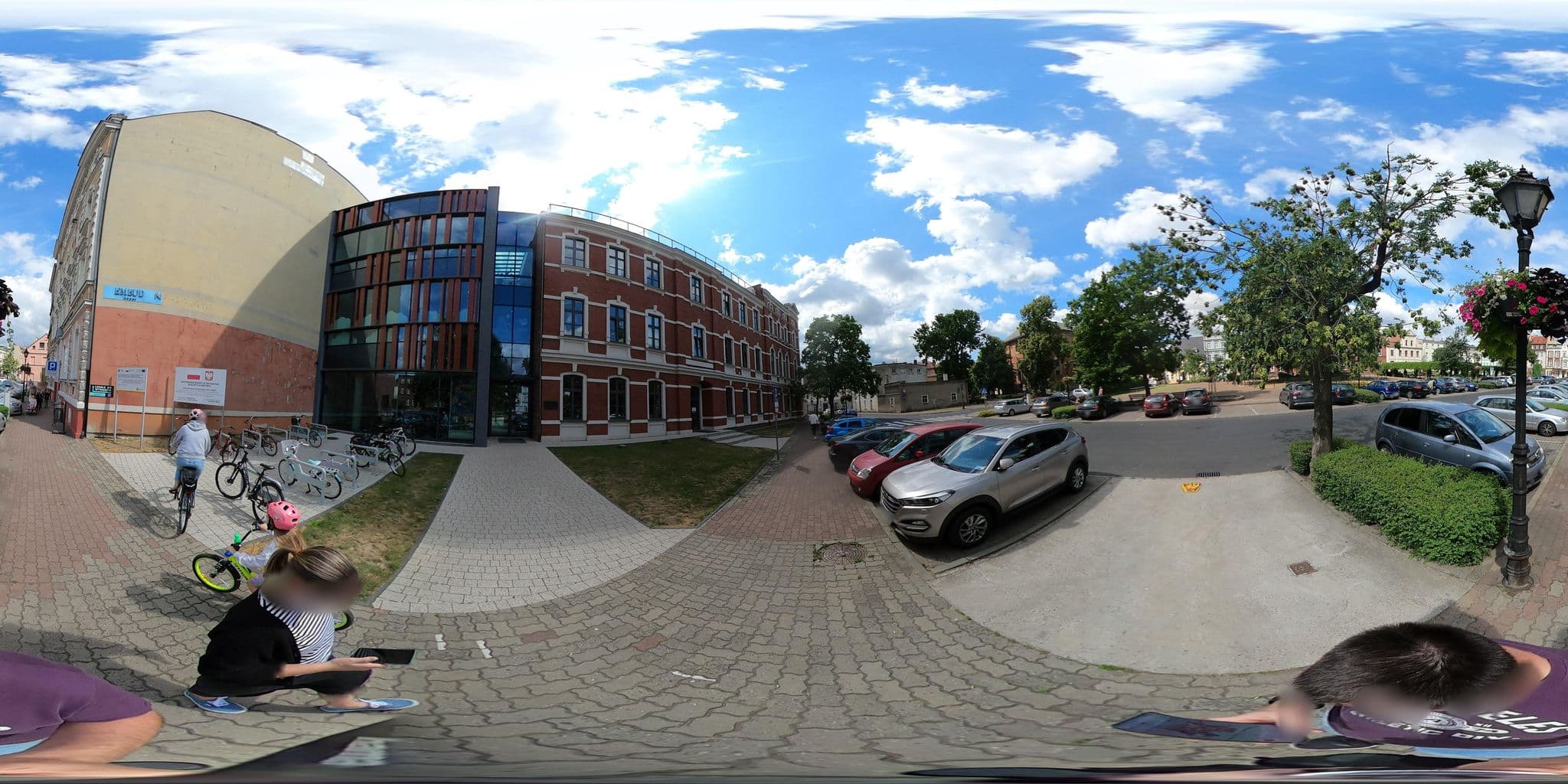 Street view near Przedsiębiorstwo Przemyslu Fermentacyjnego Akwawit S A W Lesznie Oddział Zakład usług Rekr, Leszno — © altaaro (CC BY-SA · Mapillary)