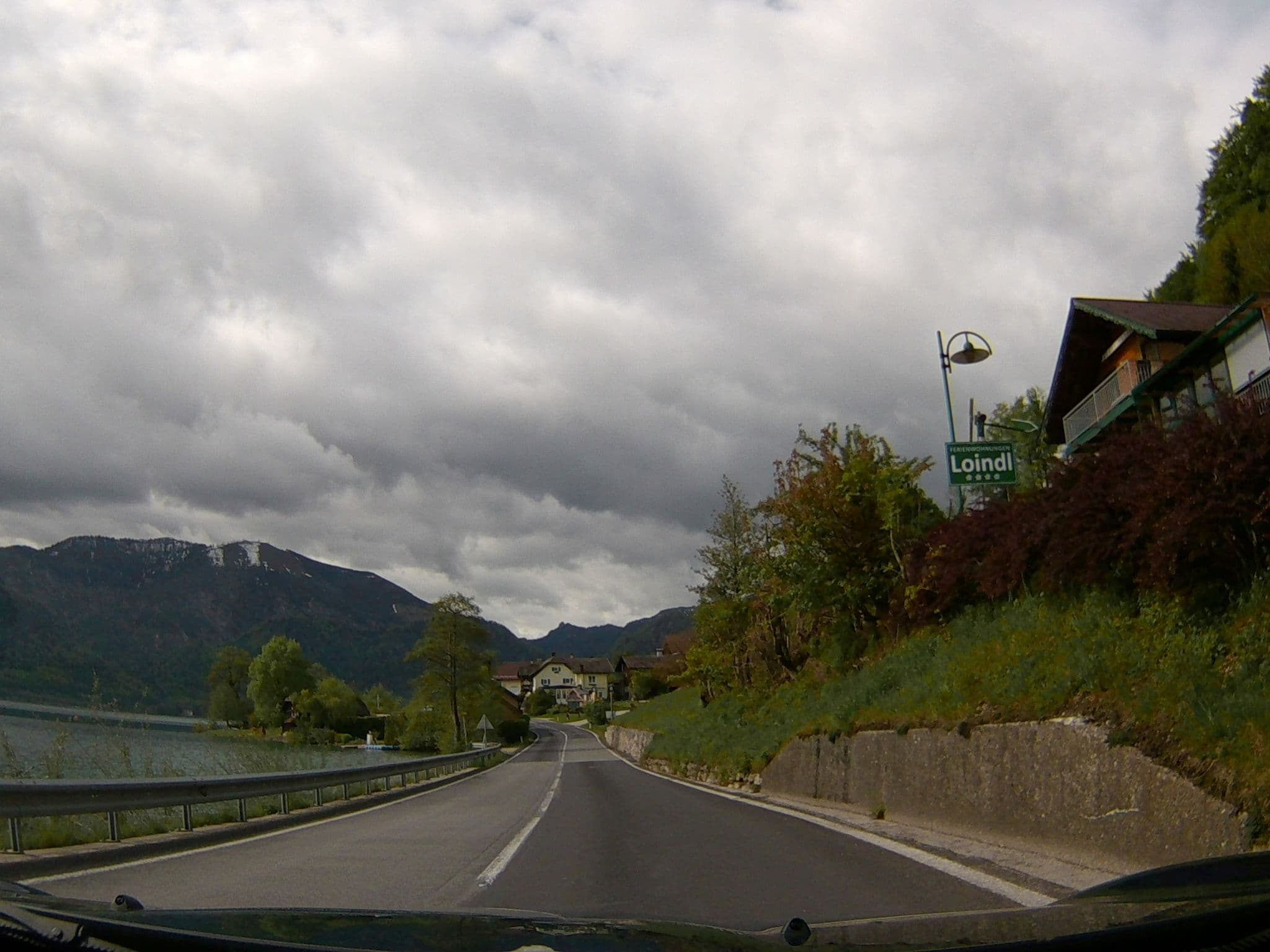 Street view near Ferienwohnungen Loindl, Sankt Wolfgang im Salzkammergut — © oferi (CC BY-SA · Mapillary)