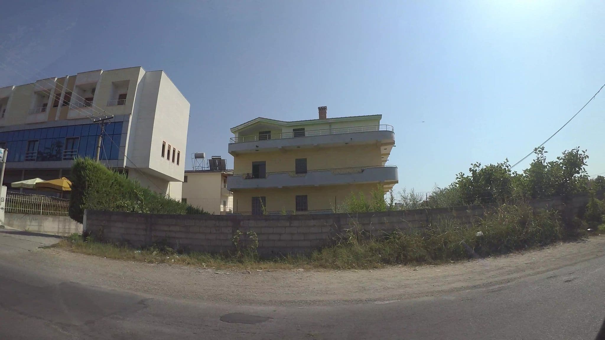 Street view near Bar Hotel Rexhaj, Rrashbull — © kaart5 (CC BY-SA · Mapillary)