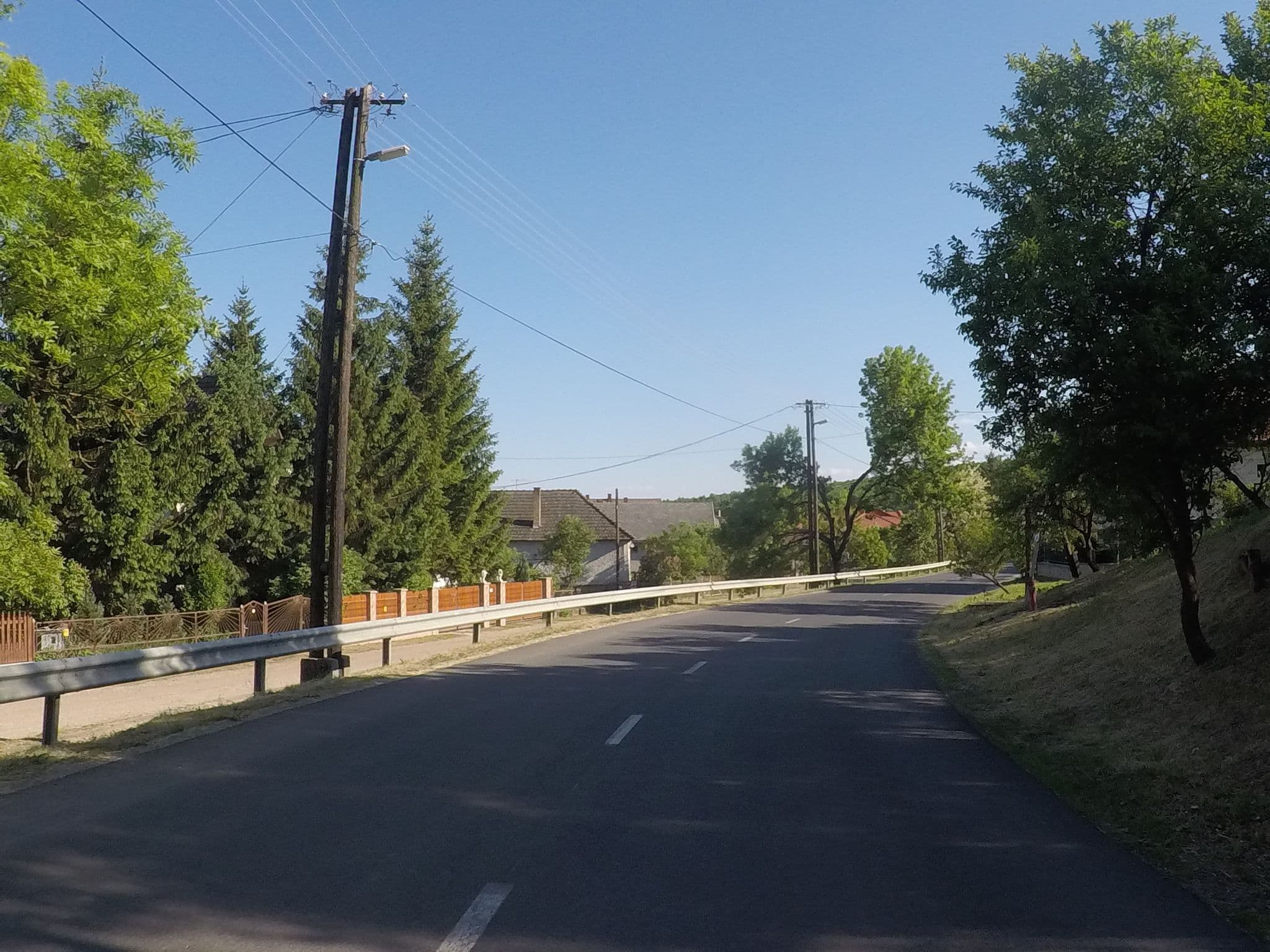 Street view near Fruktárium Vendégház, Rudabánya — © chrisbeddow (CC BY-SA · Mapillary)
