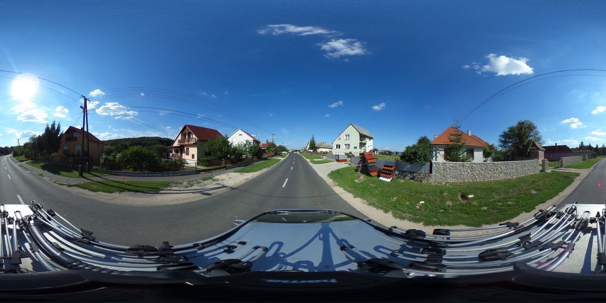 Street view near Bakony Lakókocsi kölcsönző és Nomád Kemping, Csetény — © kolesajr (CC BY-SA · Mapillary)