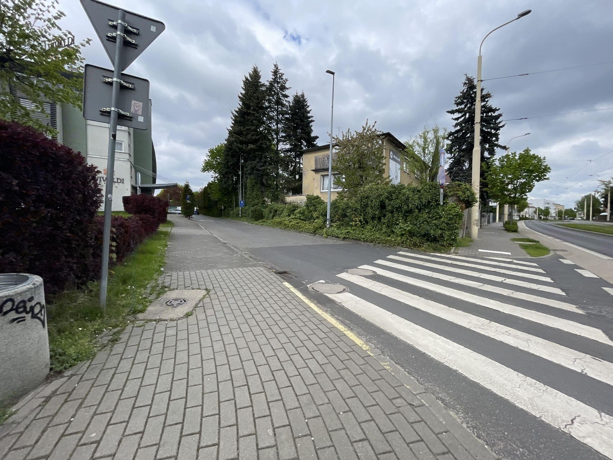 Street view near Vivaldi Hotel Poznan, Poznań — © 4004 (CC BY-SA · Mapillary)