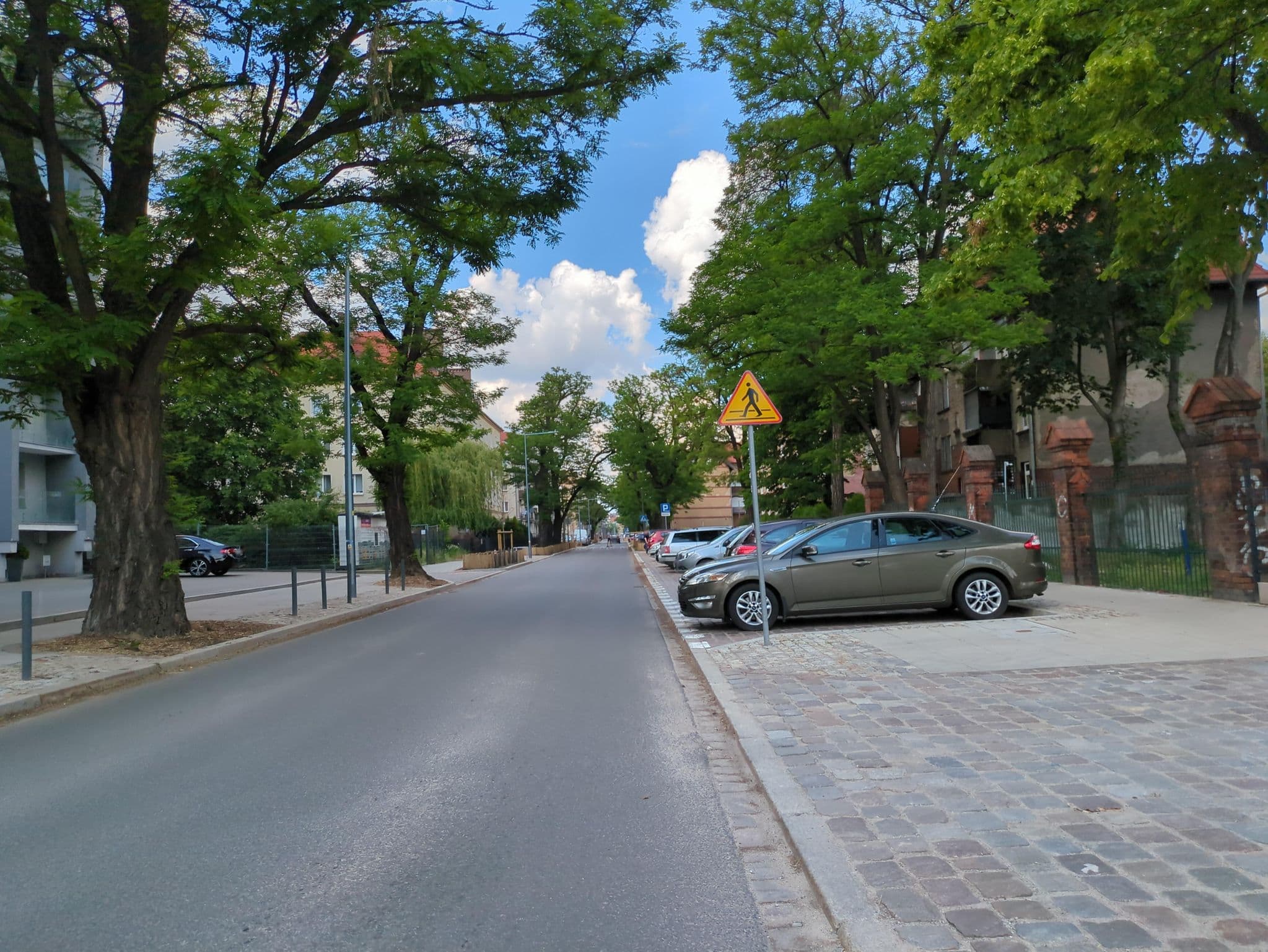 Street view near #103 (тюля и костя), Poznań — © 6b17d8c50e264a46 (CC BY-SA · Mapillary)