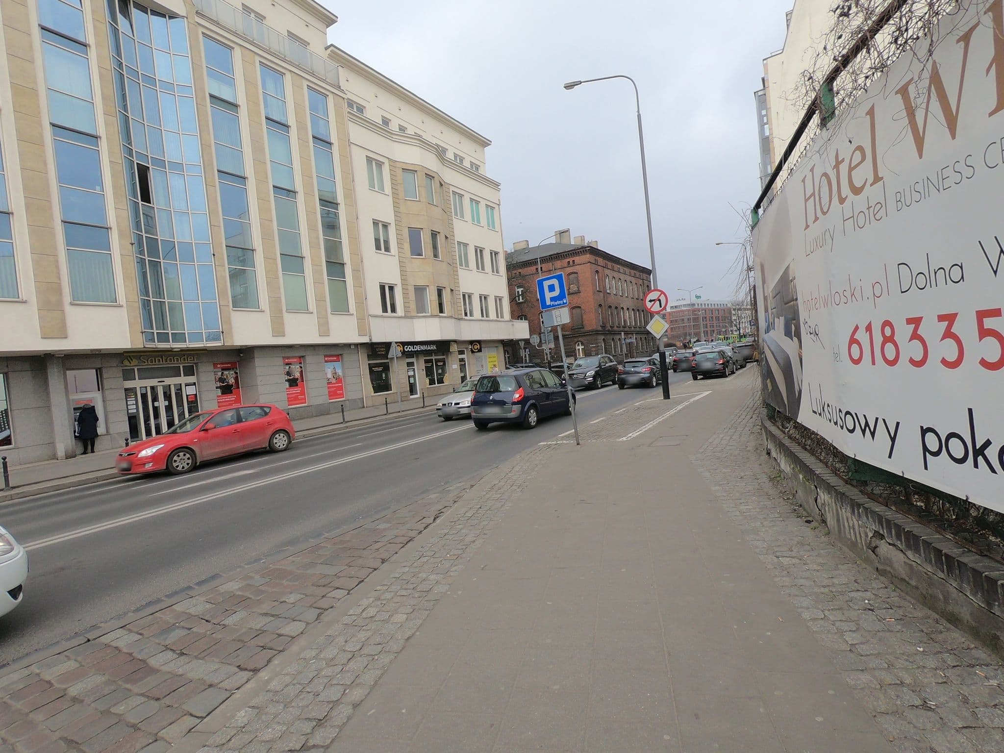 Street view near Gold Apartments I - Garbary, Poznań — © chuck (CC BY-SA · Mapillary)