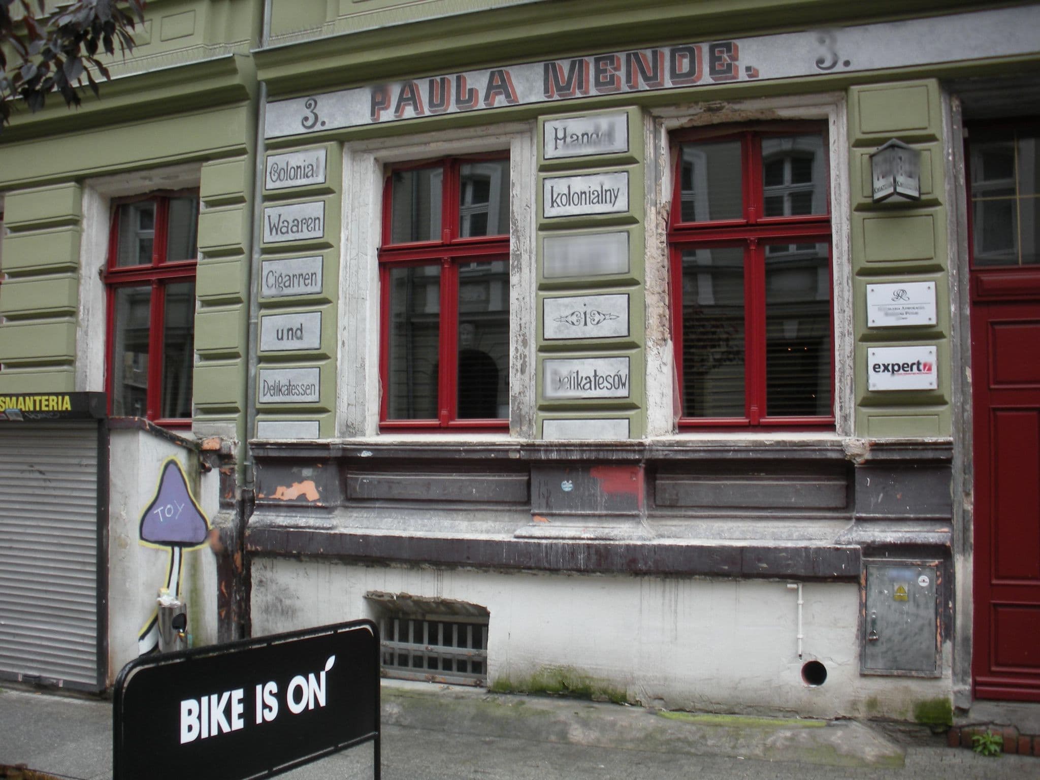 Street view near Bartosz Biernacki Hostels Group, Poznań — © moje_konto (CC BY-SA · Mapillary)
