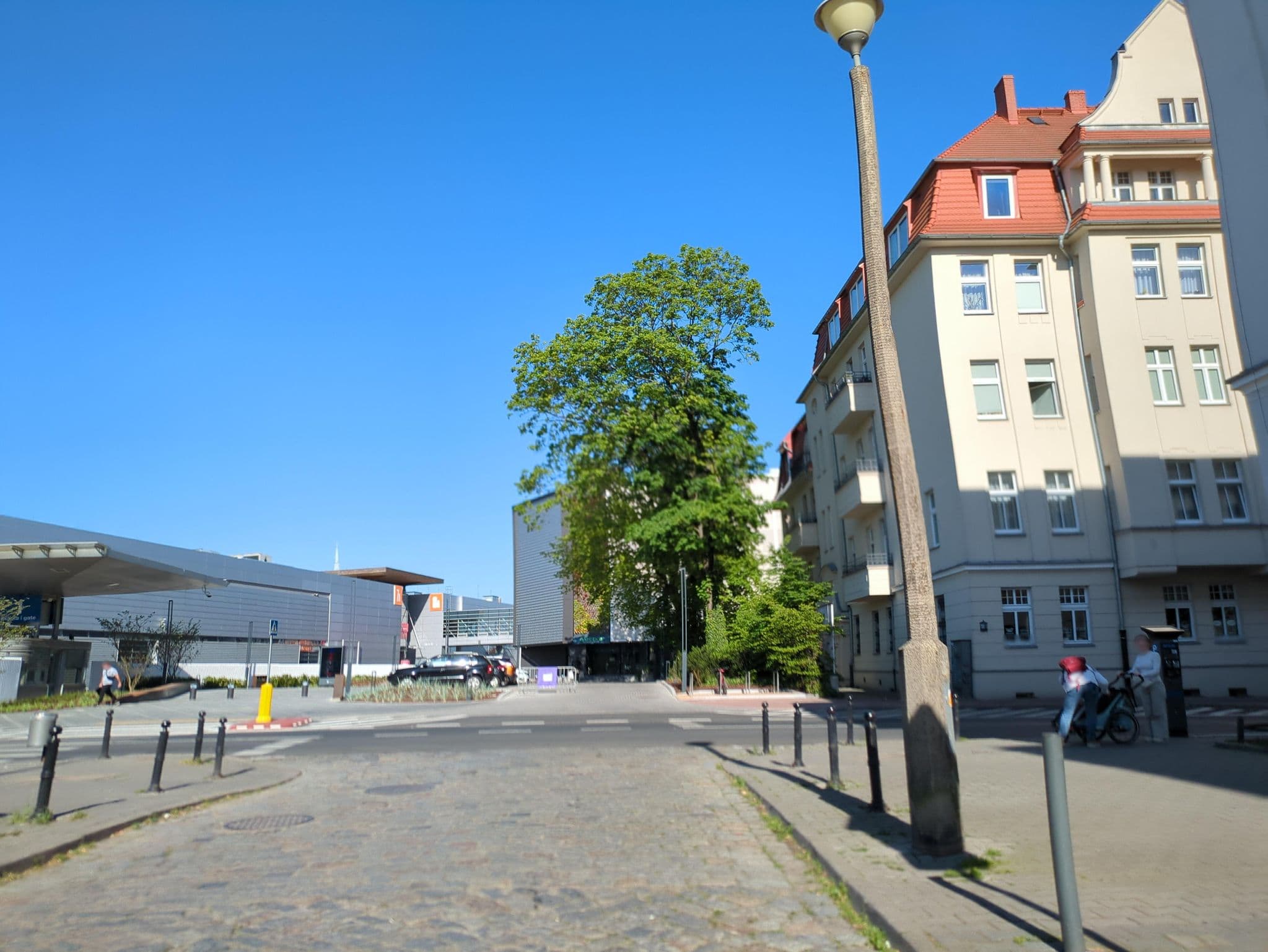 Street view near Apartamenty 23, Poznań — © 6b17d8c50e264a46 (CC BY-SA · Mapillary)
