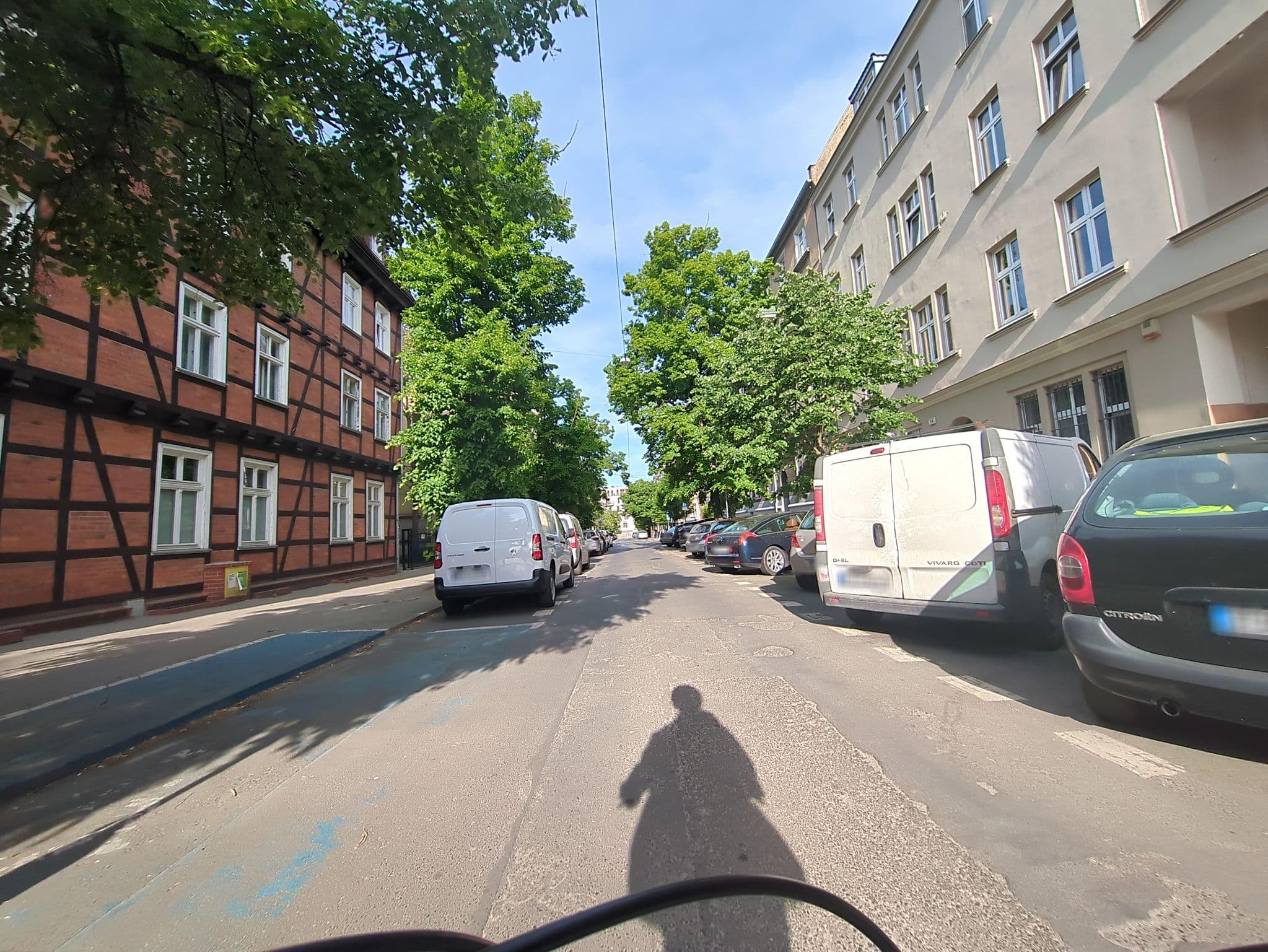 Street view near Apartament Wierzbięcice, Poznań — © 6b17d8c50e264a46 (CC BY-SA · Mapillary)