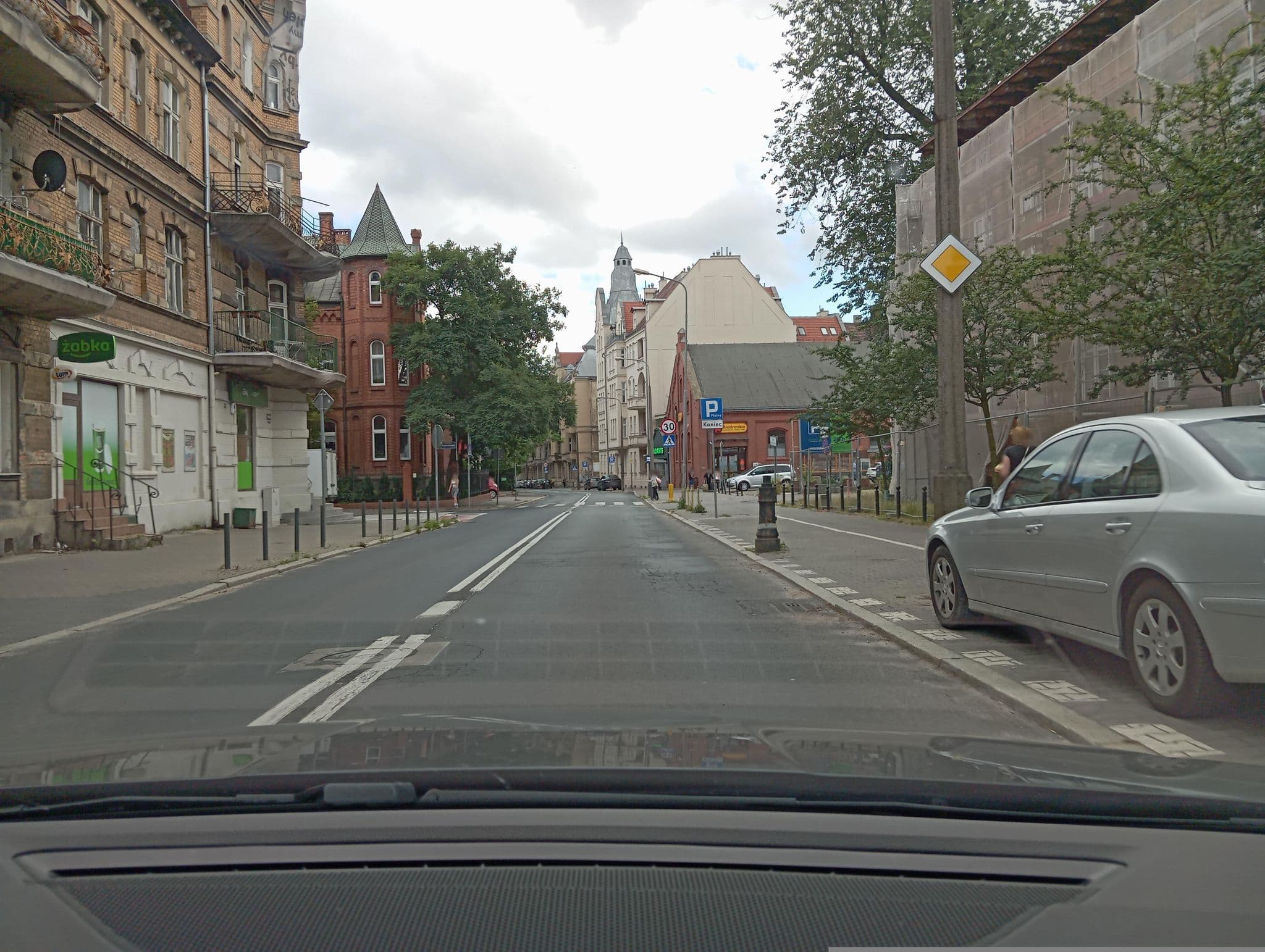 Street view near Scanline Zakwaterowanie Gości Targowych. Kowalska Monika Poznań, Poznań — © jacekb (CC BY-SA · Mapillary)