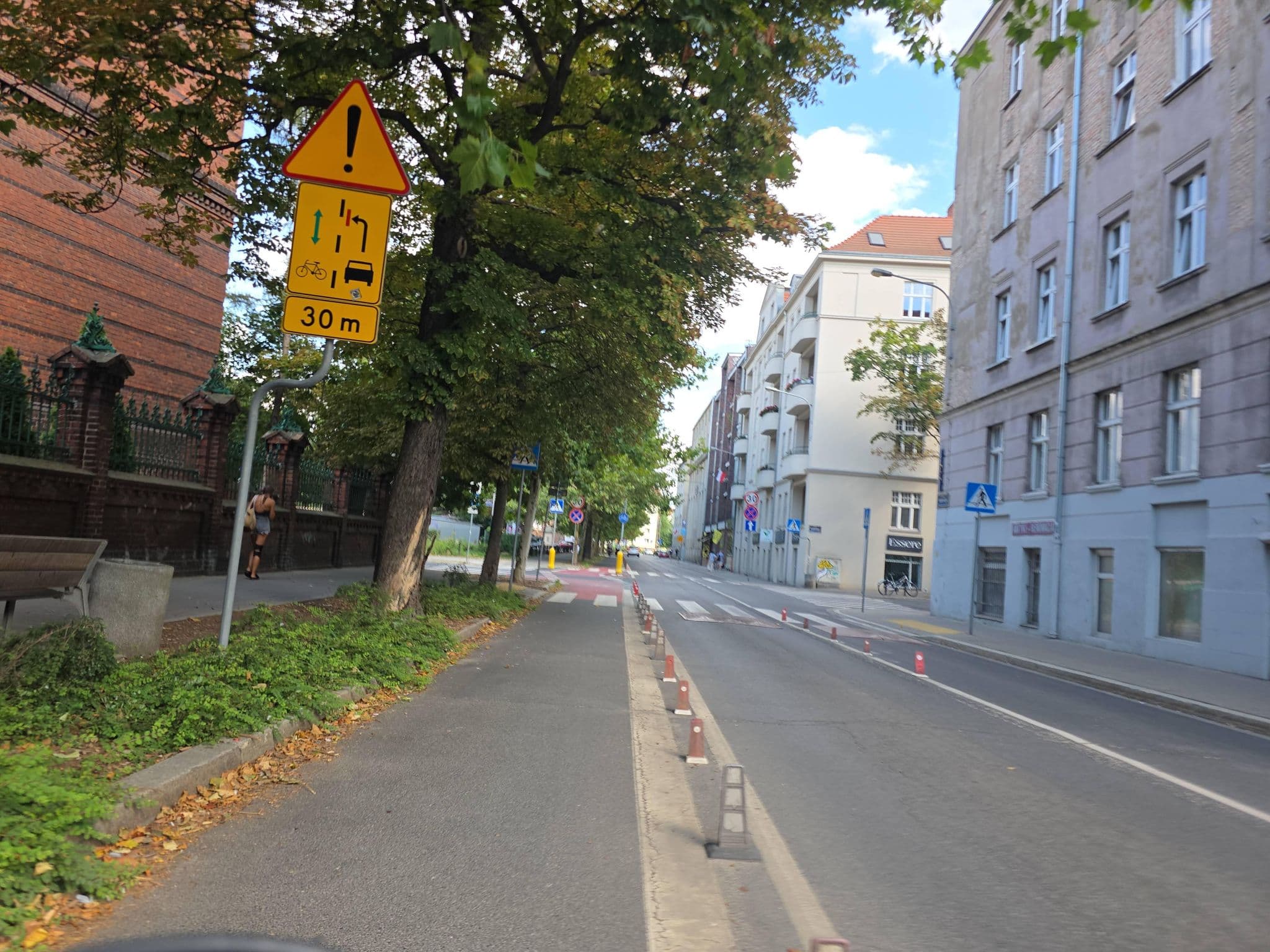 Street view near Krakowska 25, Poznań — © jwpoznan (CC BY-SA · Mapillary)