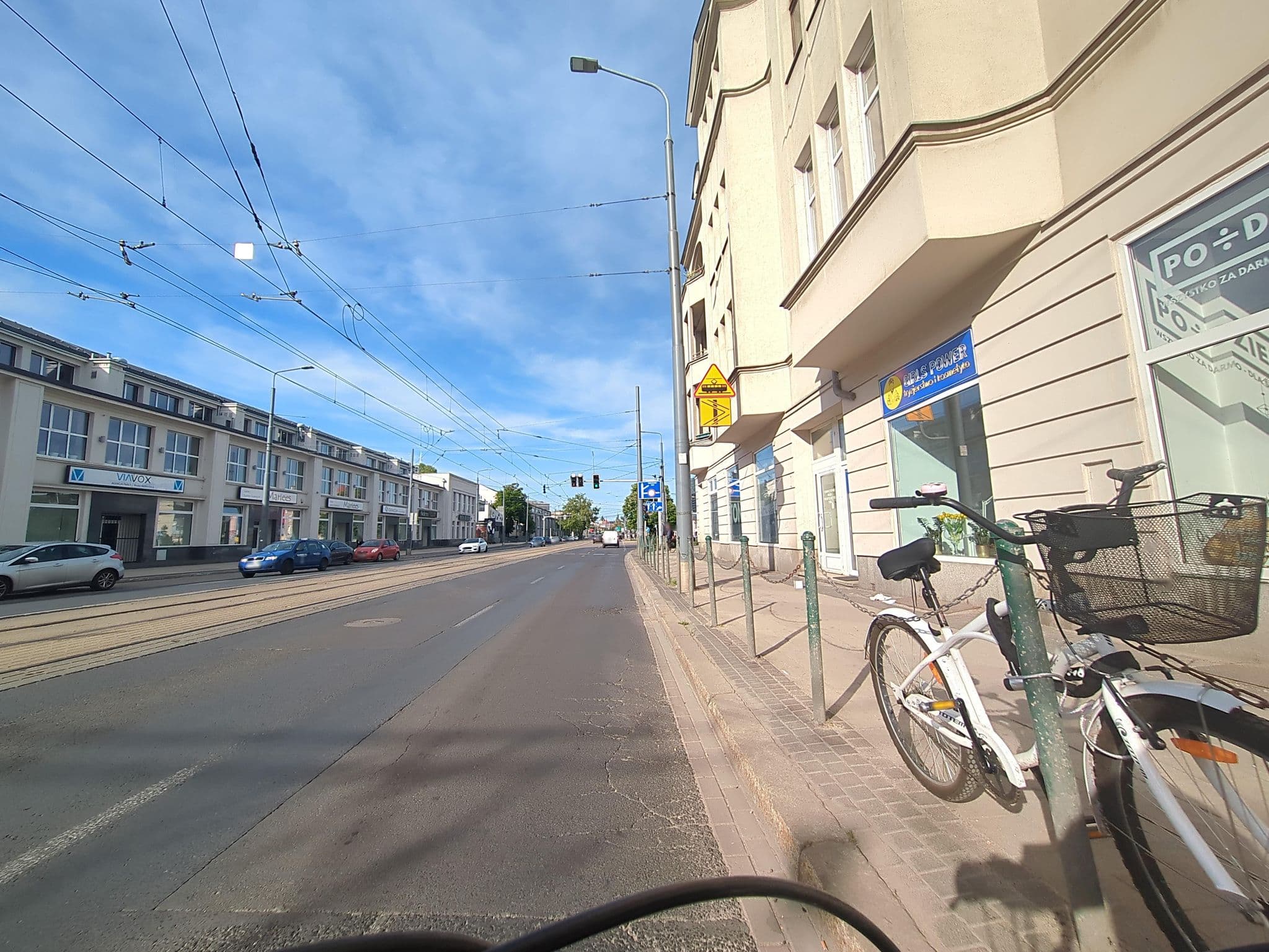 Street view near 4 Pokoje, Poznań — © 6b17d8c50e264a46 (CC BY-SA · Mapillary)