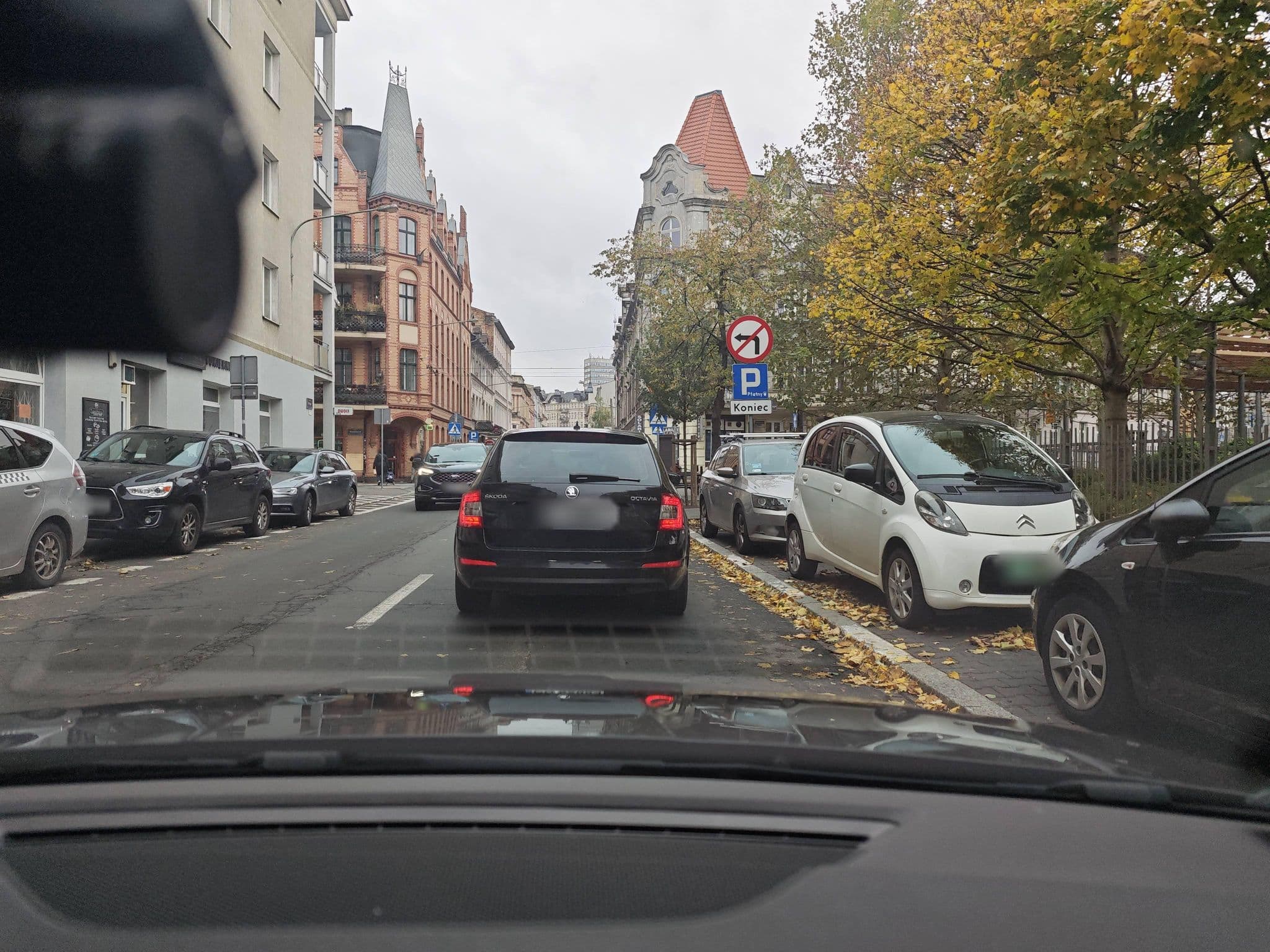 Street view near Apartments Poznań Długa, Poznań — © jacekb (CC BY-SA · Mapillary)